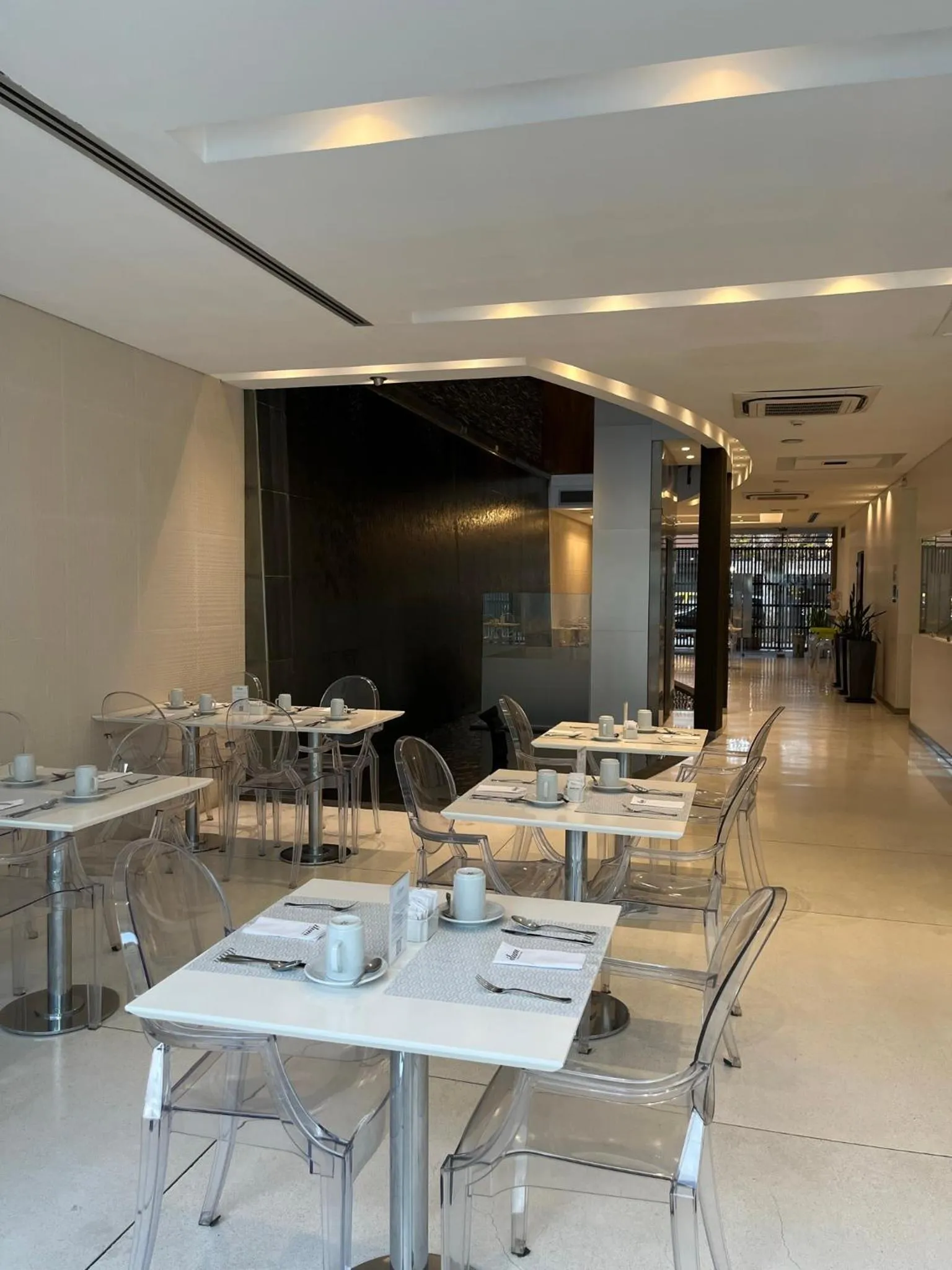 Restaurant/places to eat in Ilum Experience Home