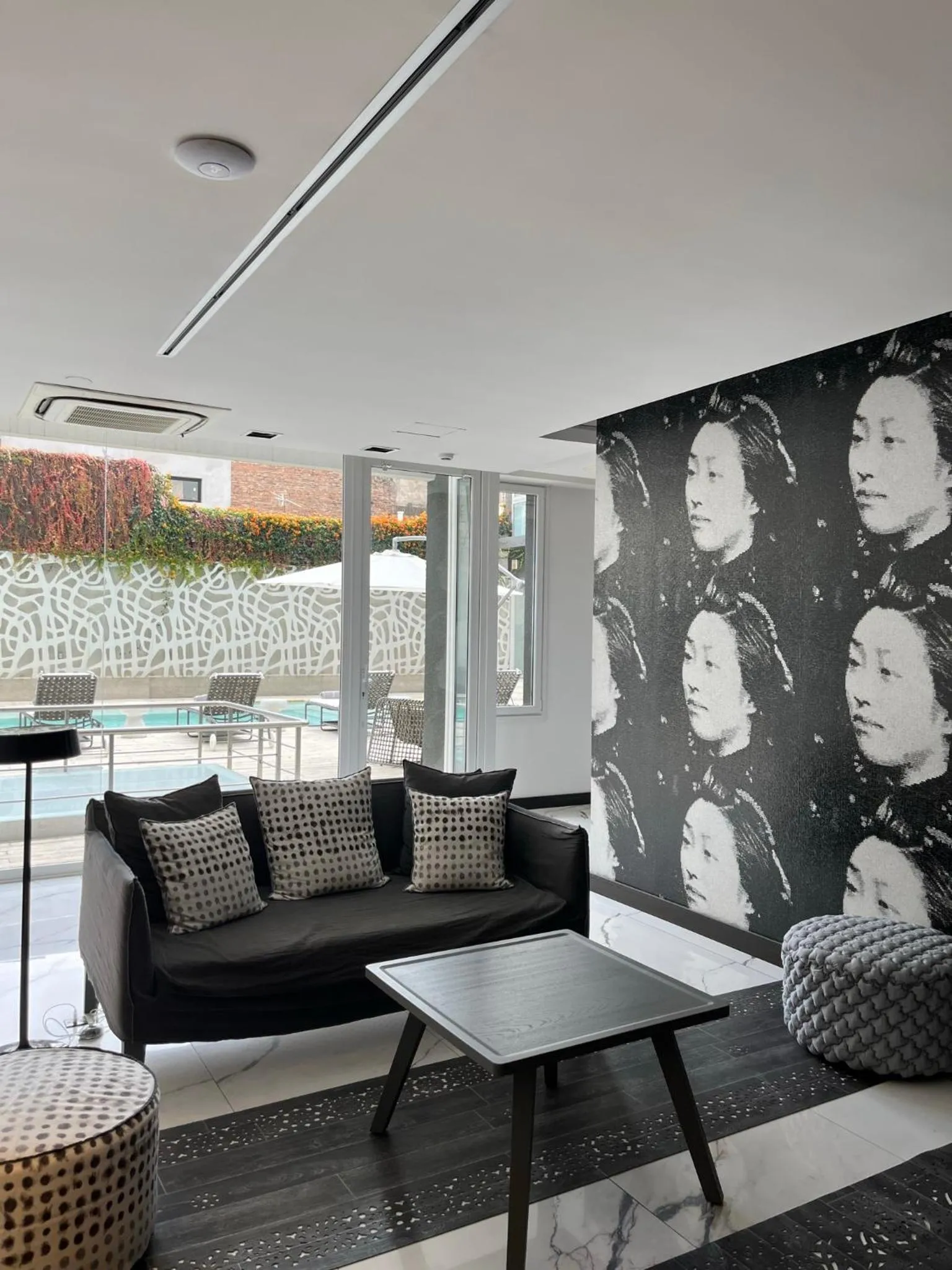 Property building in Ilum Experience Home