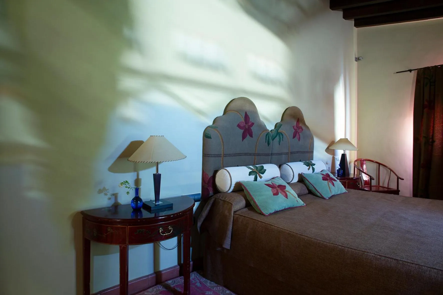 Bed in La Posada del Moro