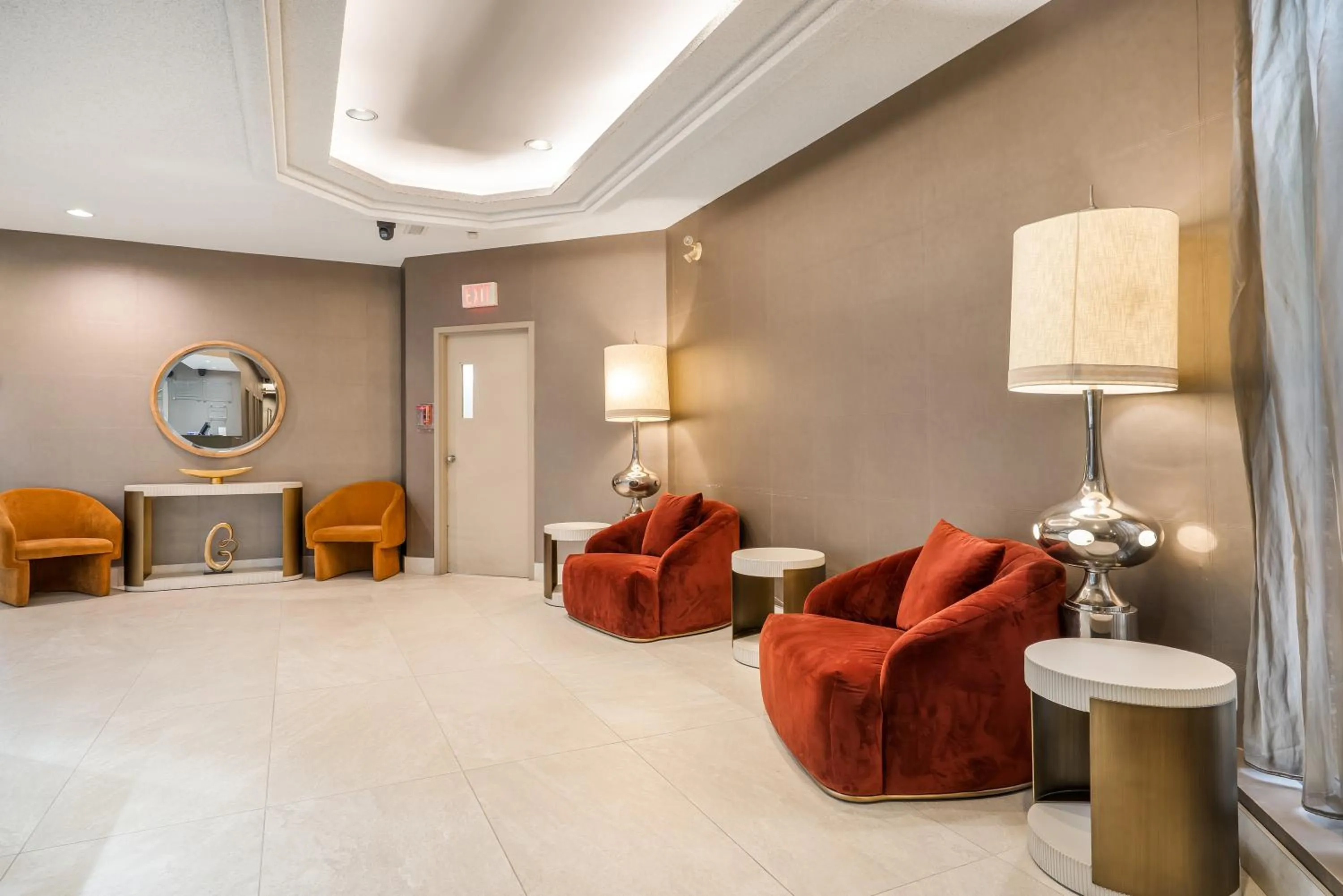 Lobby or reception in Ramada Plaza by Wyndham Niagara Falls