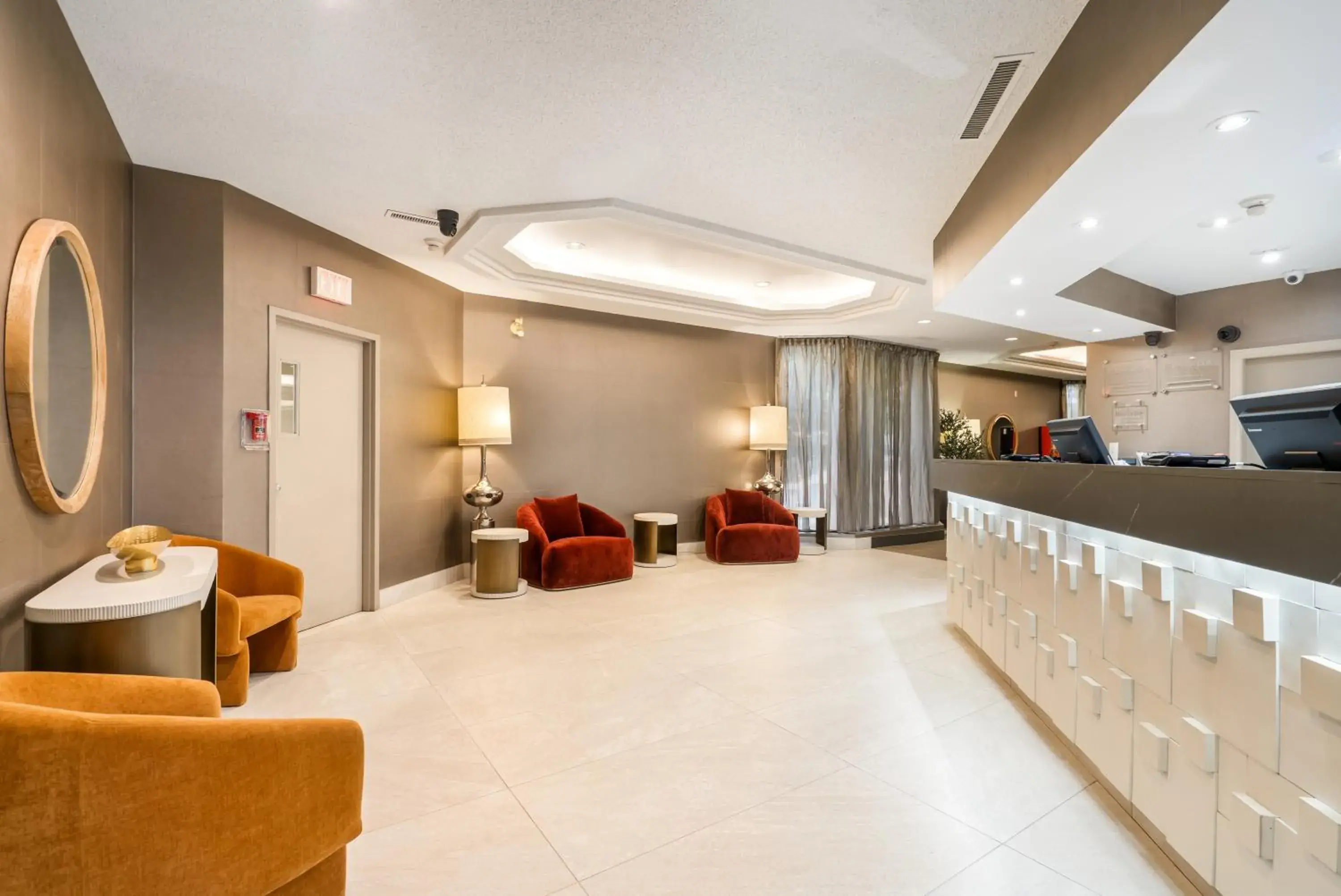 Lobby or reception in Ramada Plaza by Wyndham Niagara Falls Lobby or reception in Ramada Plaza by Wyndham Niagara Falls