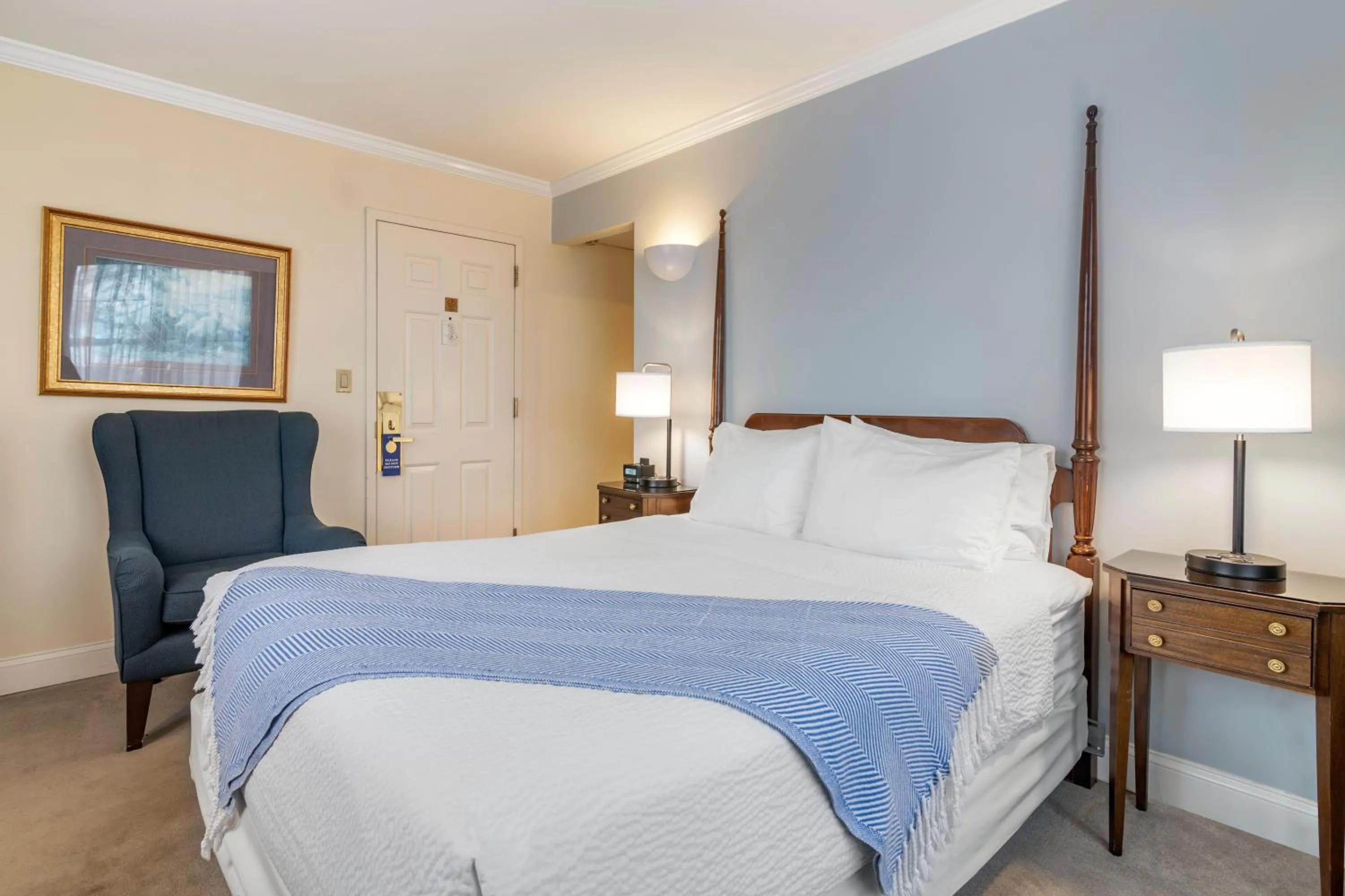 Bed in The Harraseeket Inn & Event House Freeport Downtown