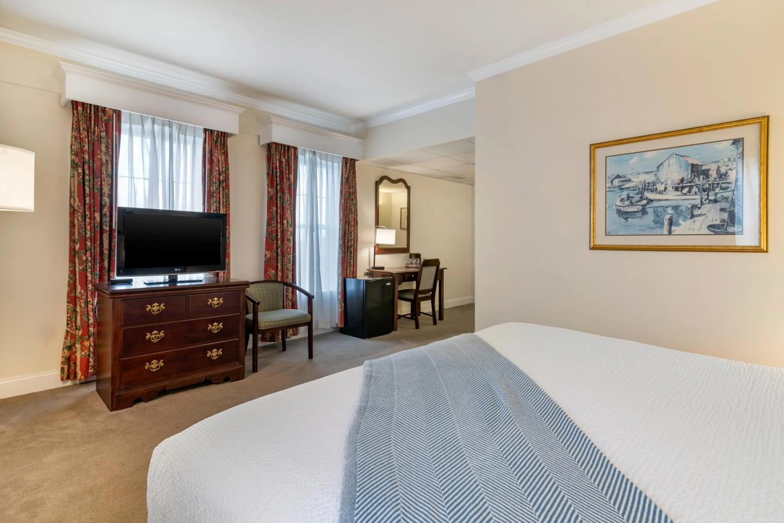 Bed in The Harraseeket Inn & Event House Freeport Downtown