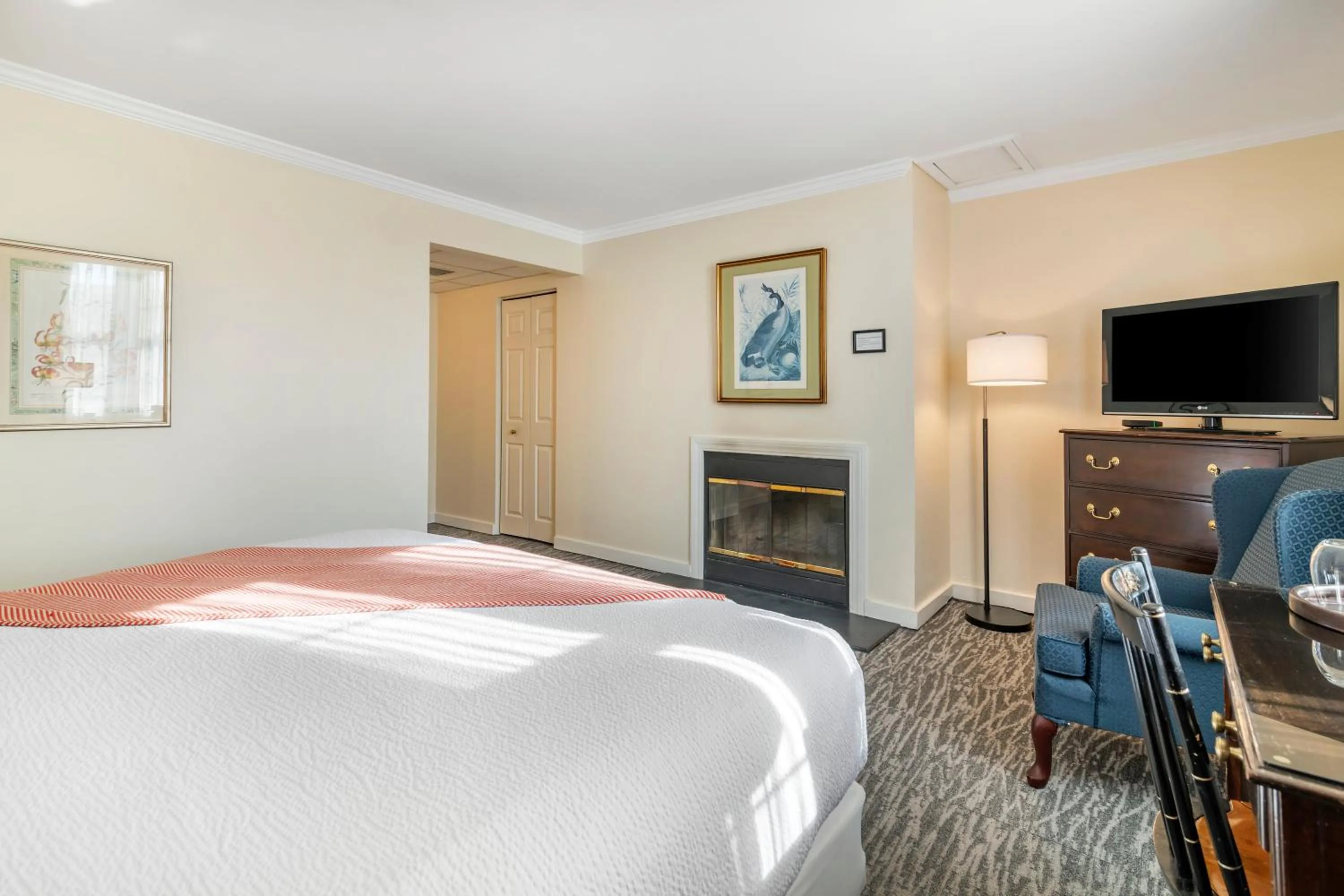 Bed in The Harraseeket Inn & Event House Freeport Downtown