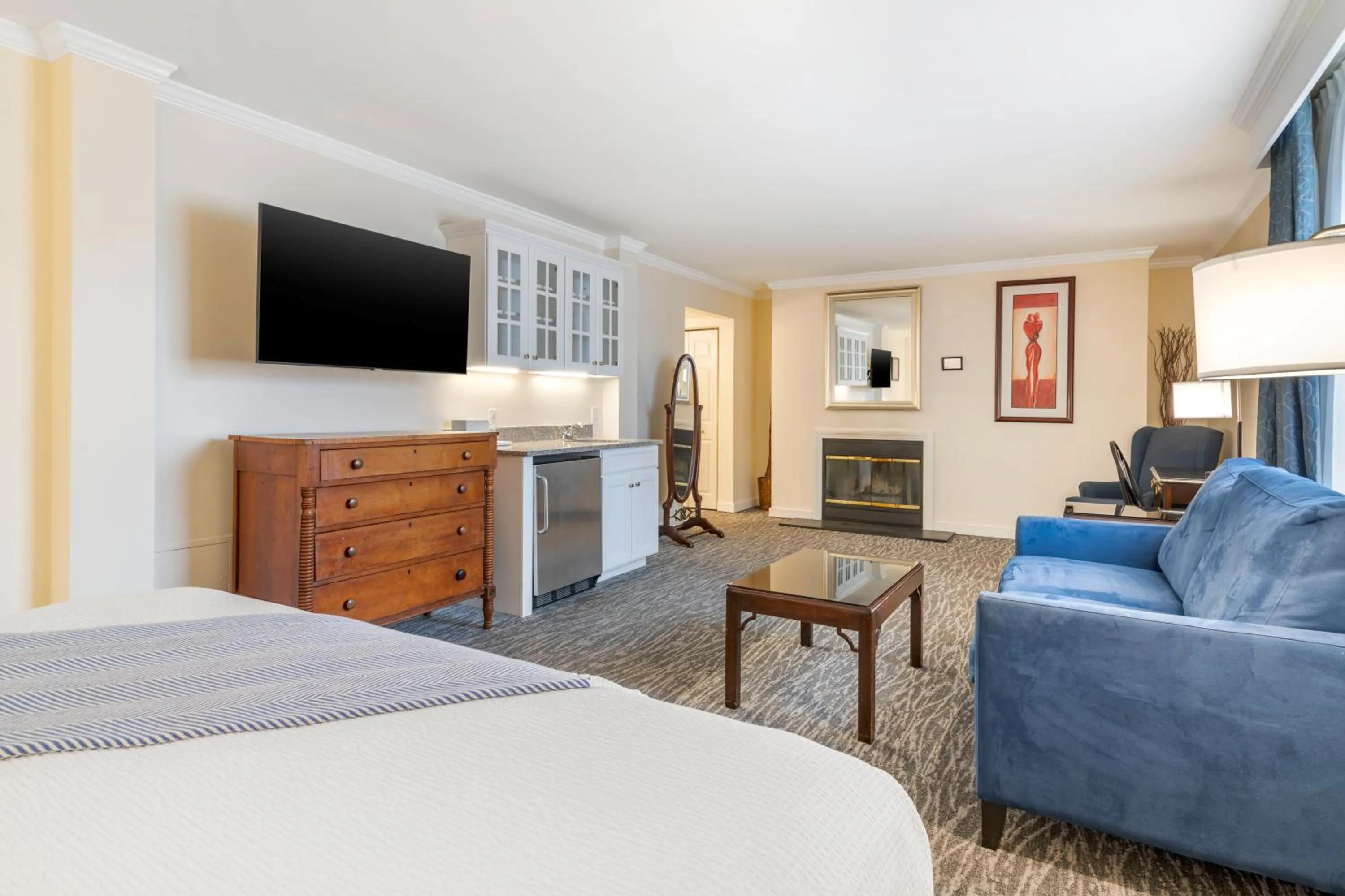 Bed in The Harraseeket Inn & Event House Freeport Downtown