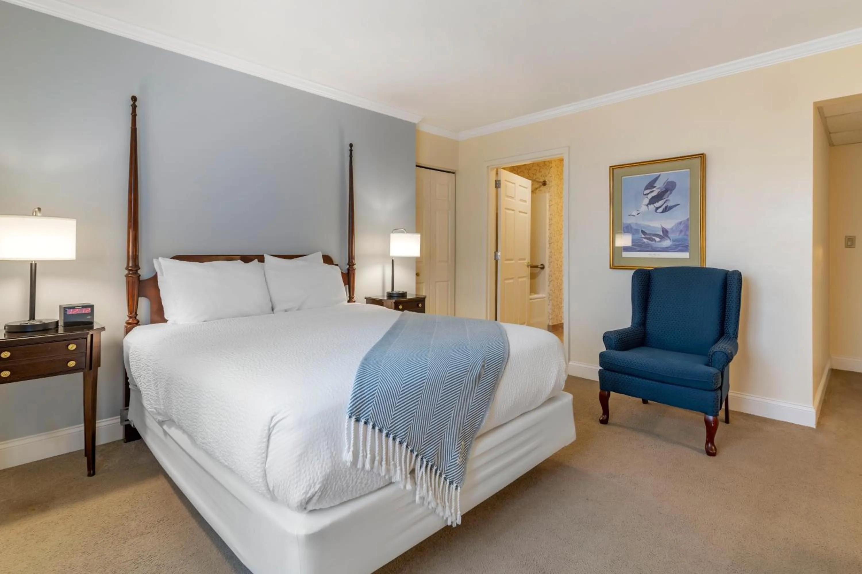 Bed in The Harraseeket Inn & Event House Freeport Downtown