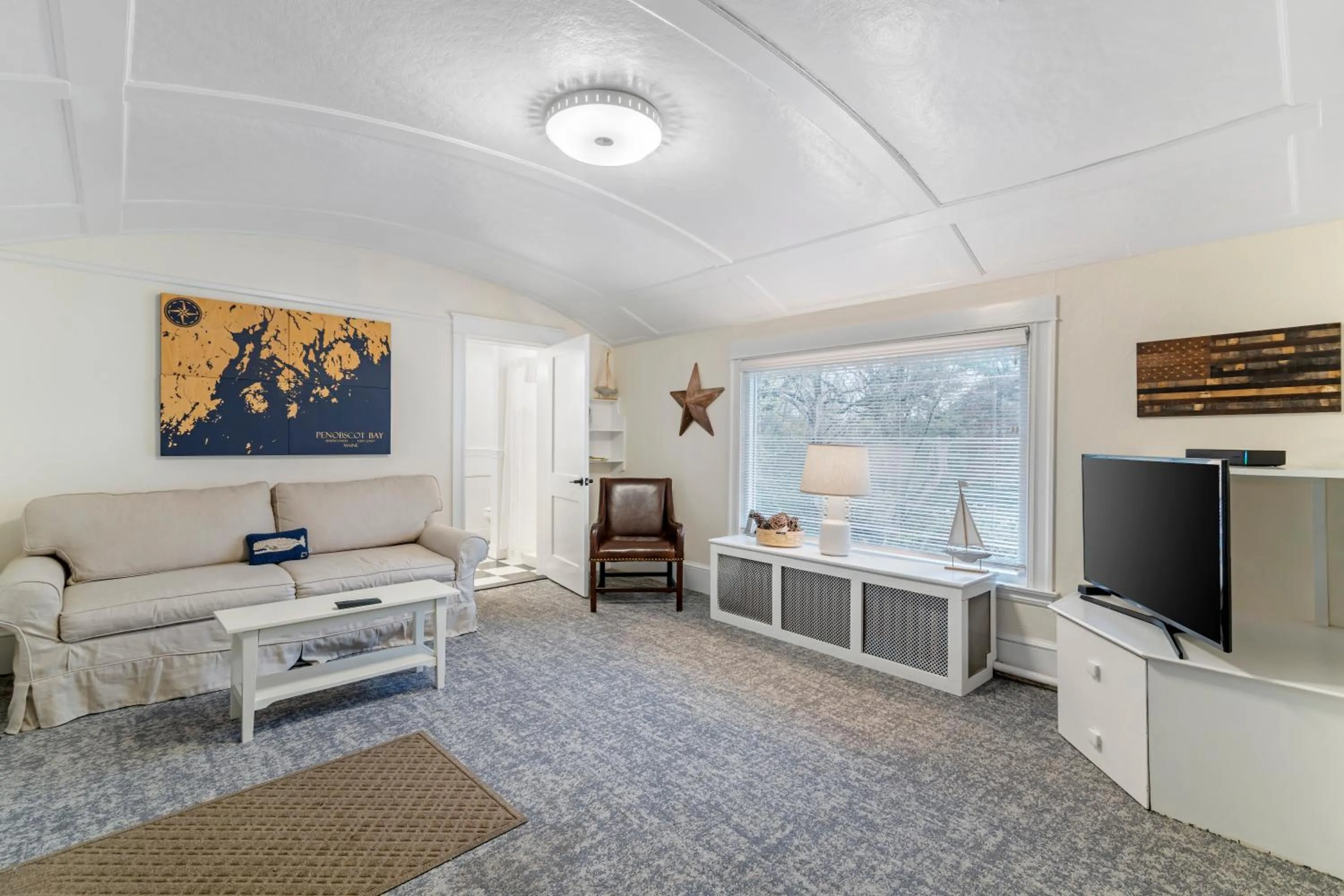 TV and multimedia in The Harraseeket Inn & Event House Freeport Downtown