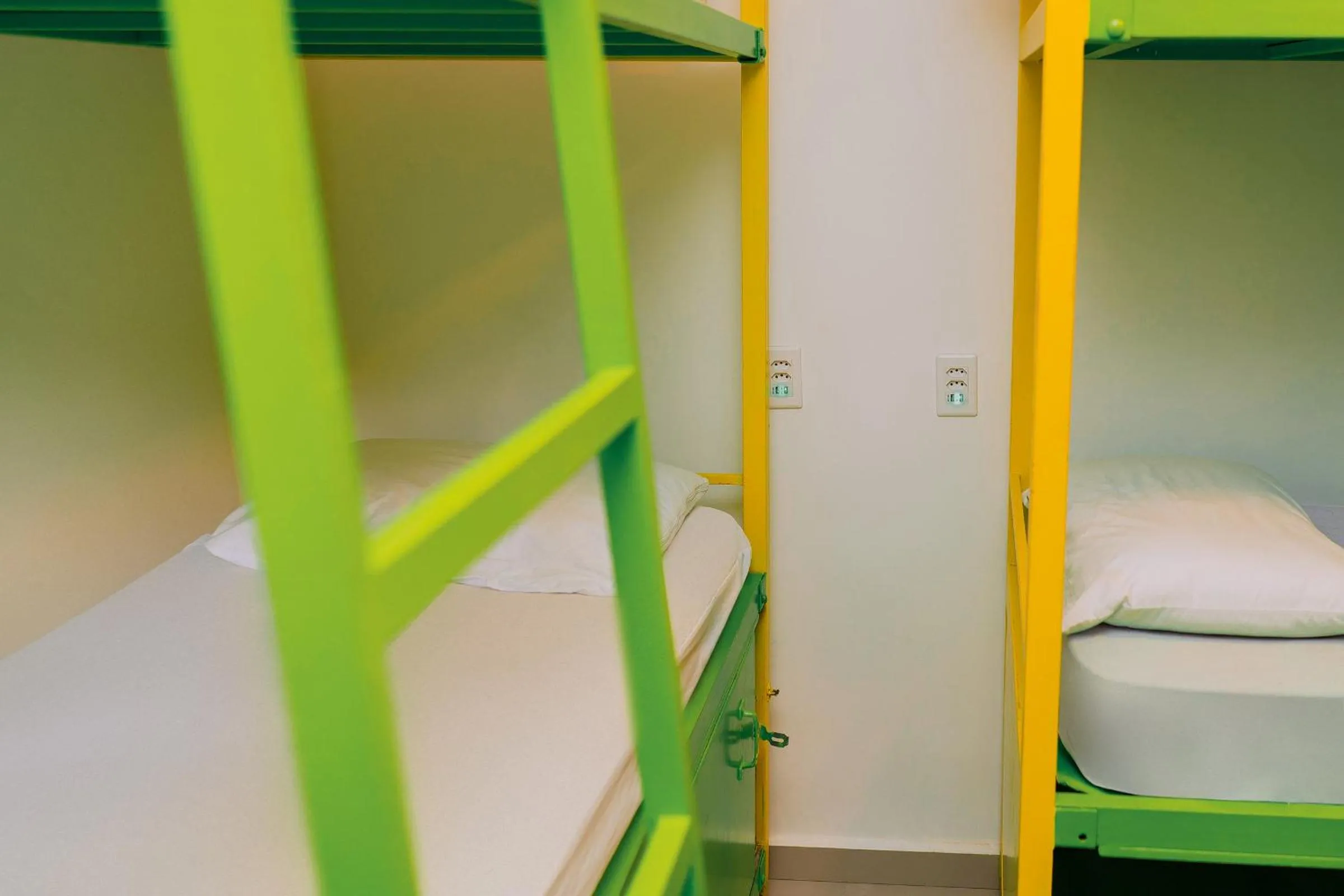 bunk bed, Bed in Che Lagarto Hostel Ilha Grande