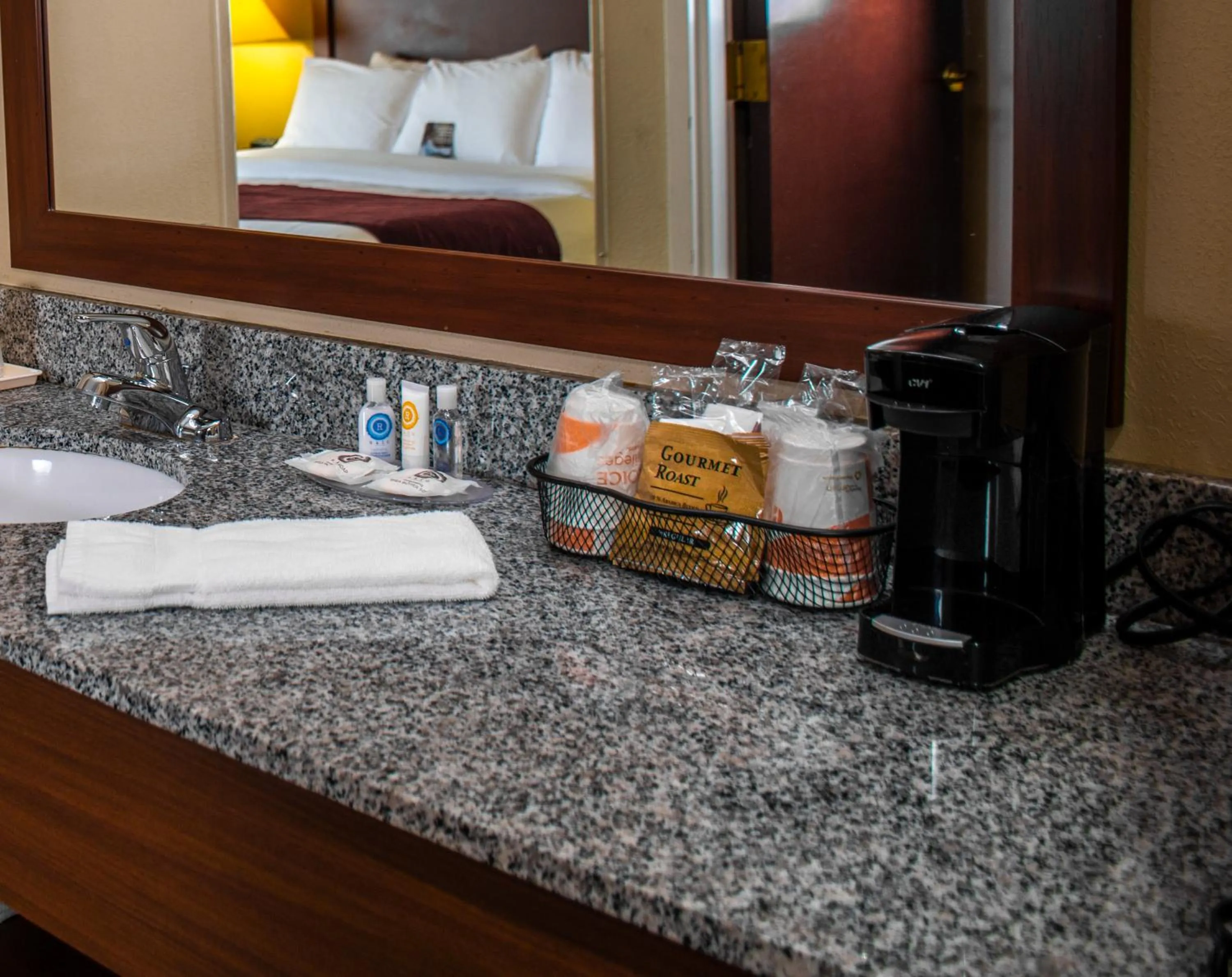 Bathroom in Comfort Inn Dickson