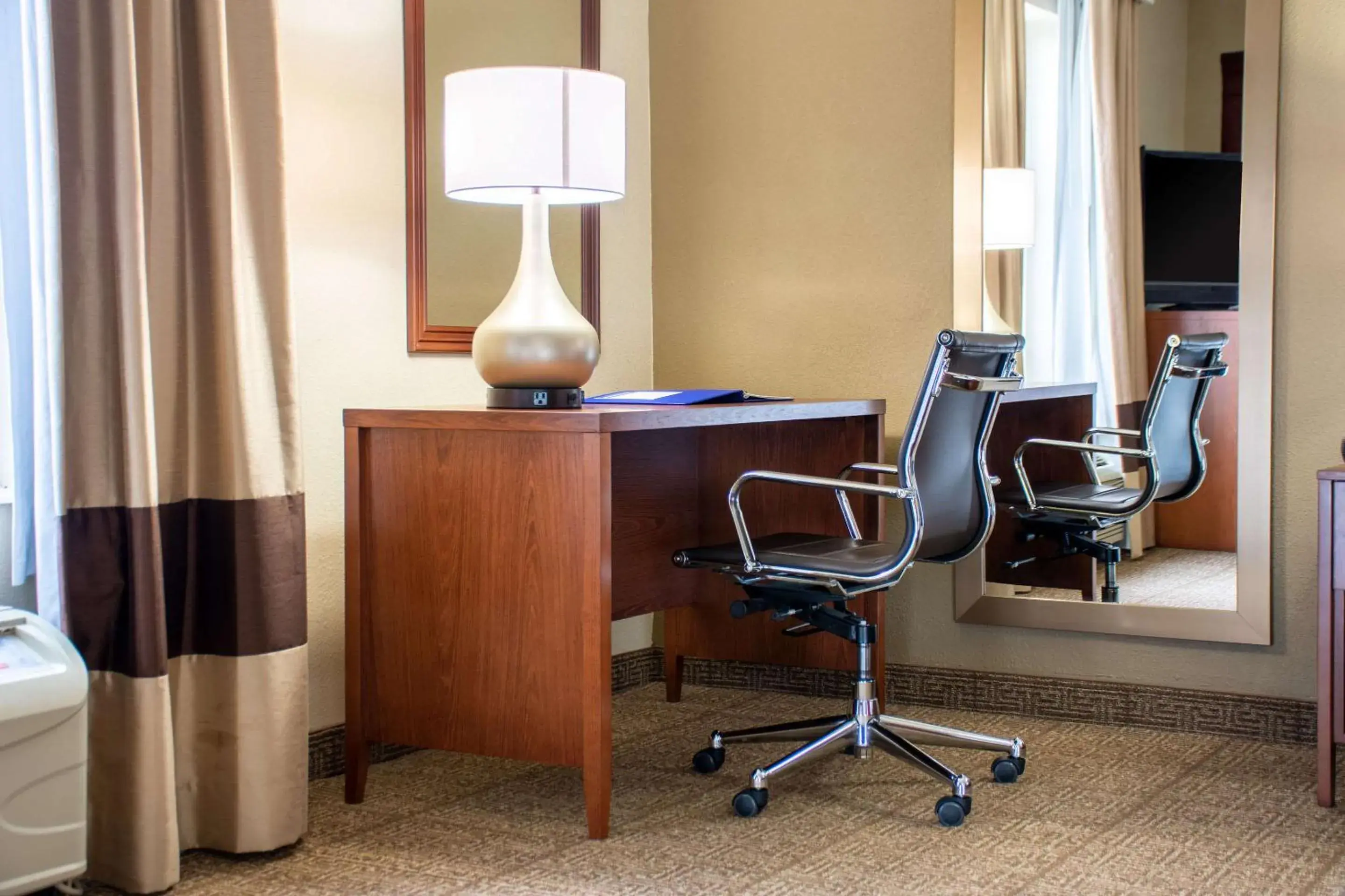 Bedroom in Comfort Inn Dickson Bedroom in Comfort Inn Dickson