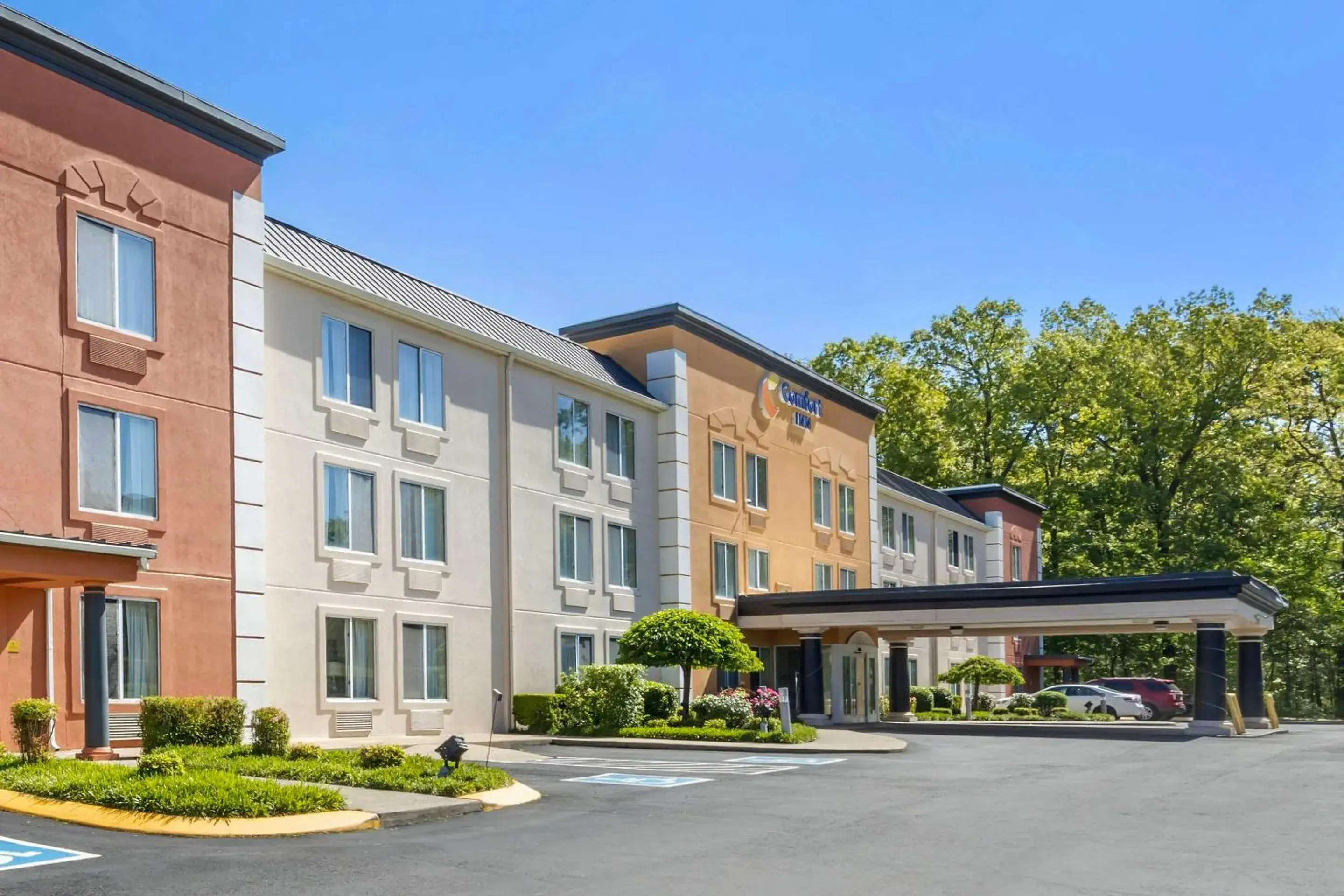 Property building in Comfort Inn Dickson Property building in Comfort Inn Dickson