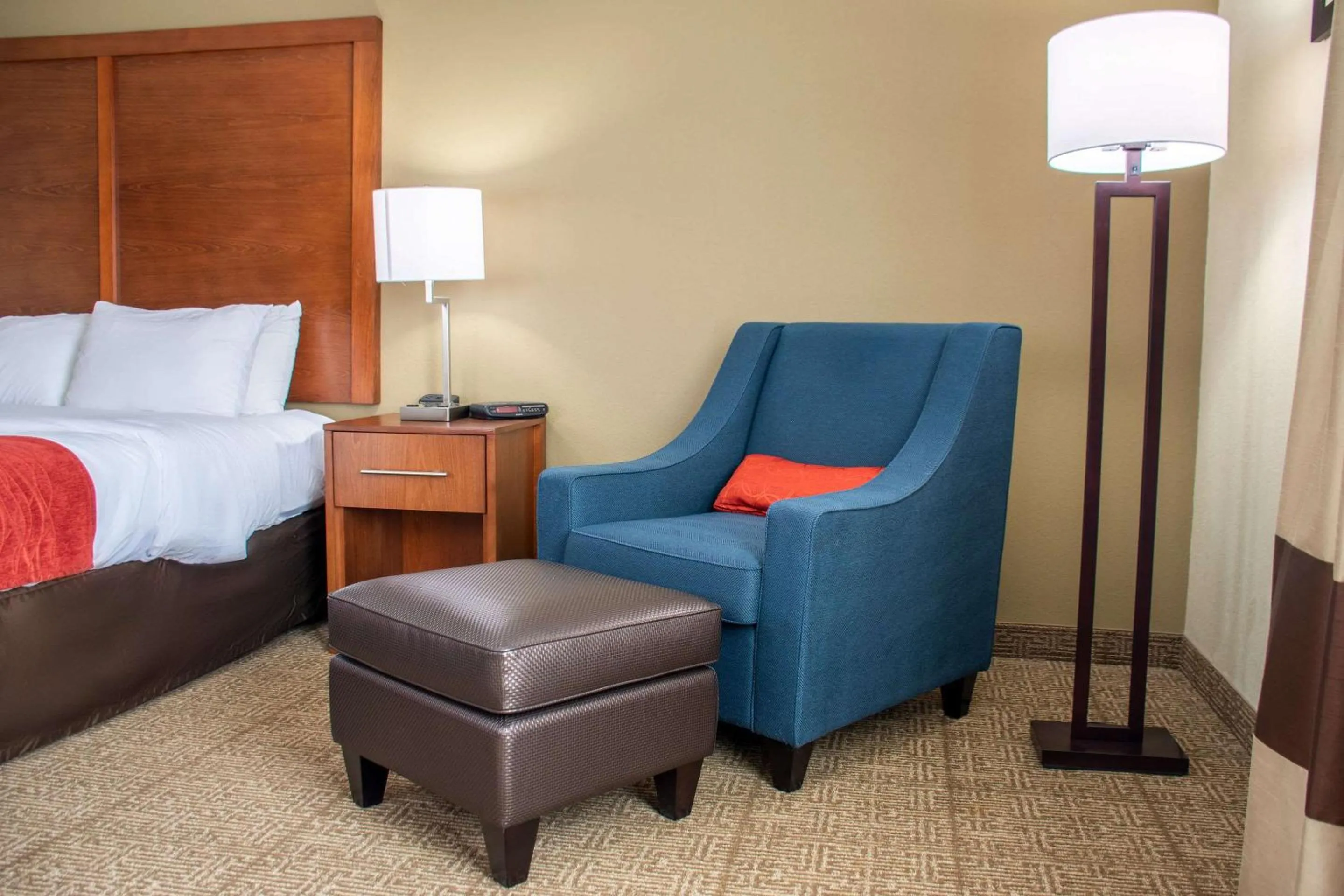 Bedroom, Bed in Comfort Inn Dickson