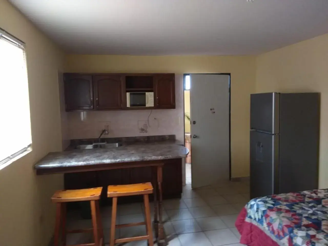 Triple Room in El Ejecutivo Aparthotel Triple Room in El Ejecutivo Aparthotel