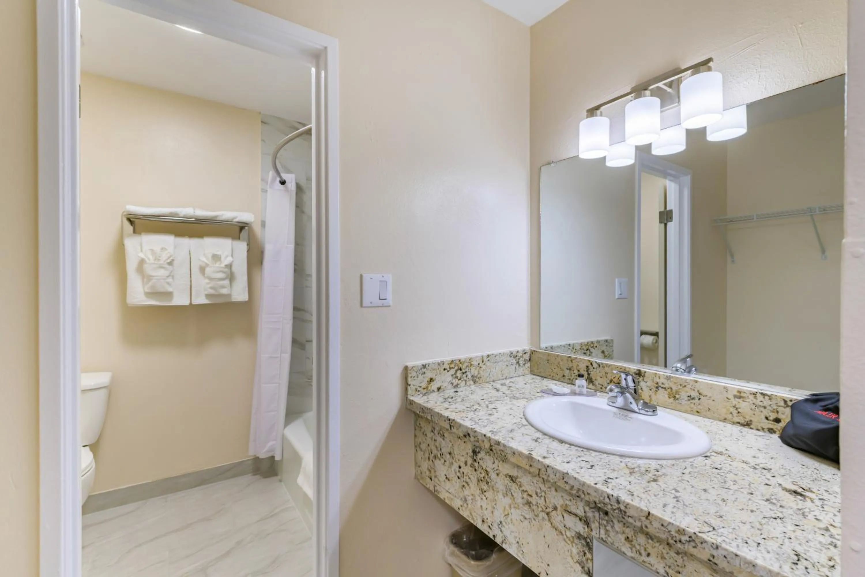 The Prime Suites, Vallejo - Napa Valley and Six Flags Discovery Kingdom