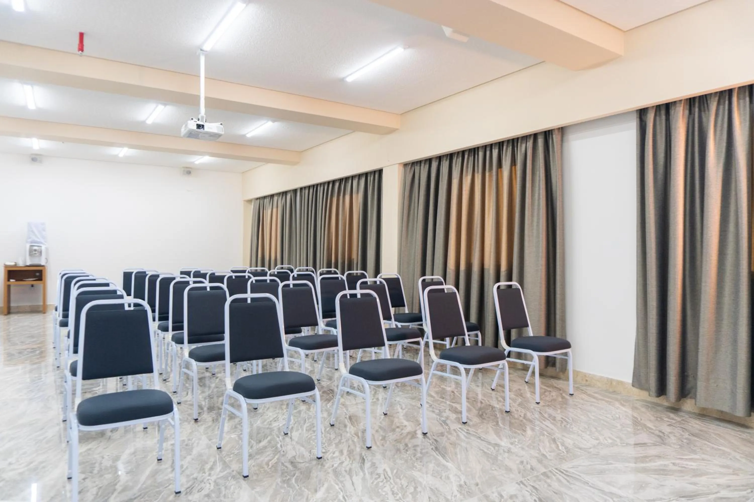 Meeting/conference room in ibis Vitoria da Conquista