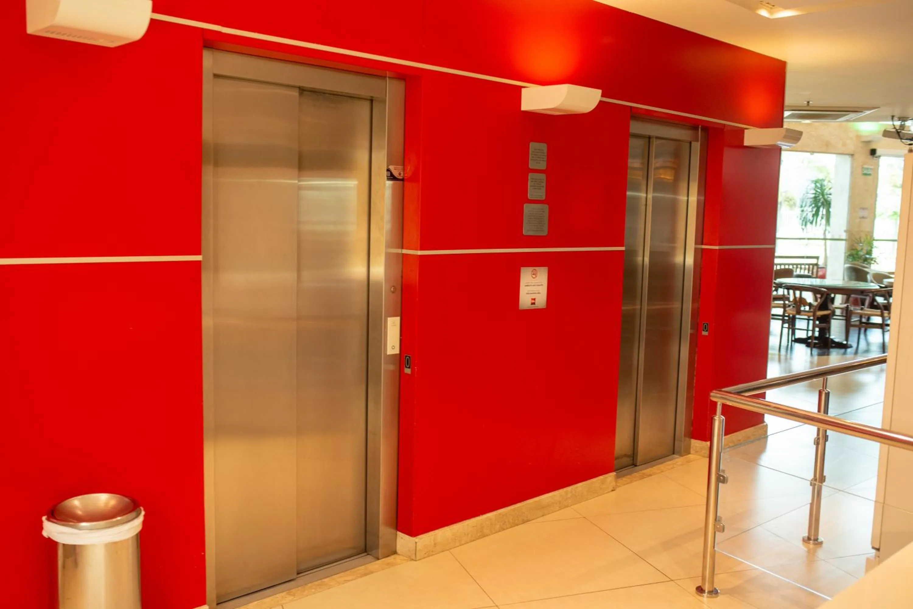 elevator in ibis Vitoria da Conquista
