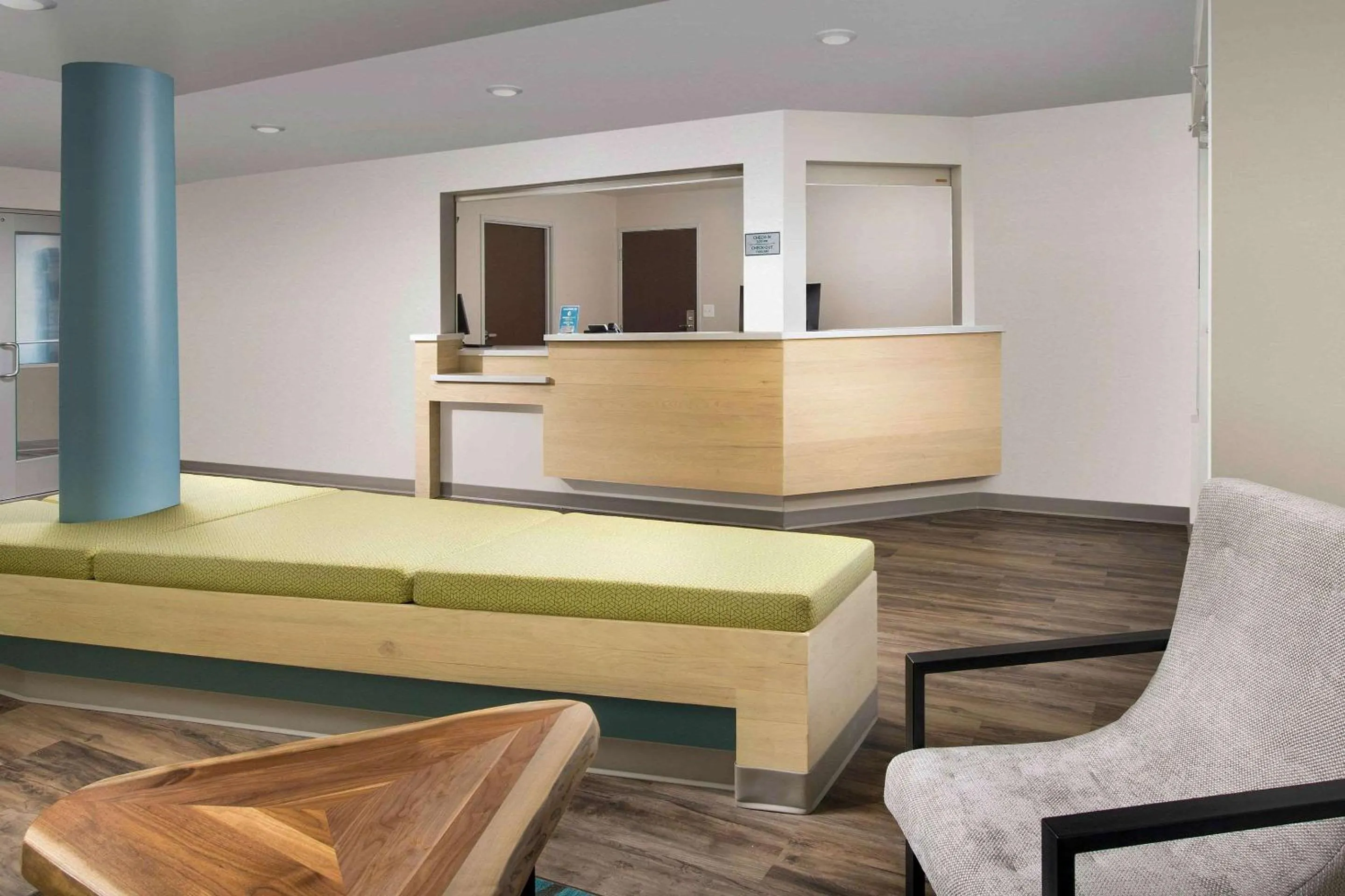 Lobby or reception in Woodspring Suites Cherry Hill