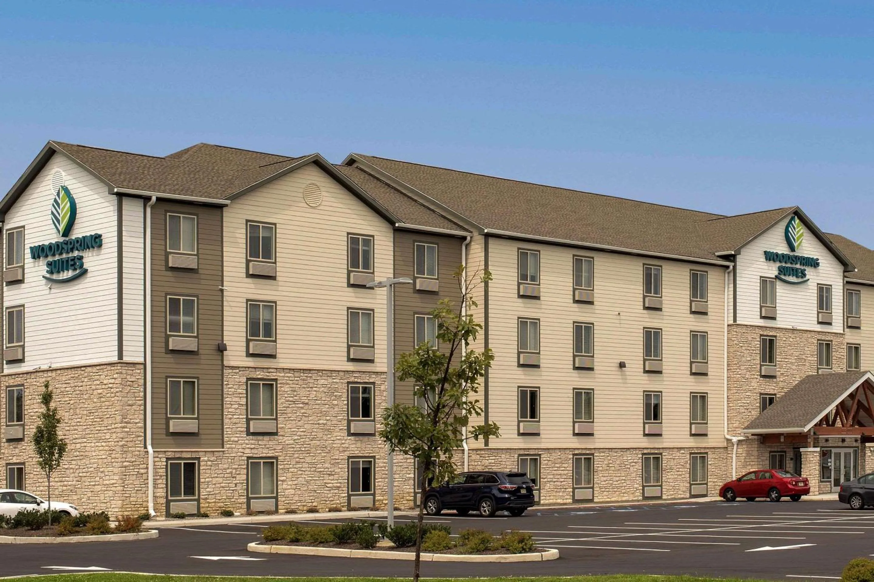 Property building in Woodspring Suites Cherry Hill