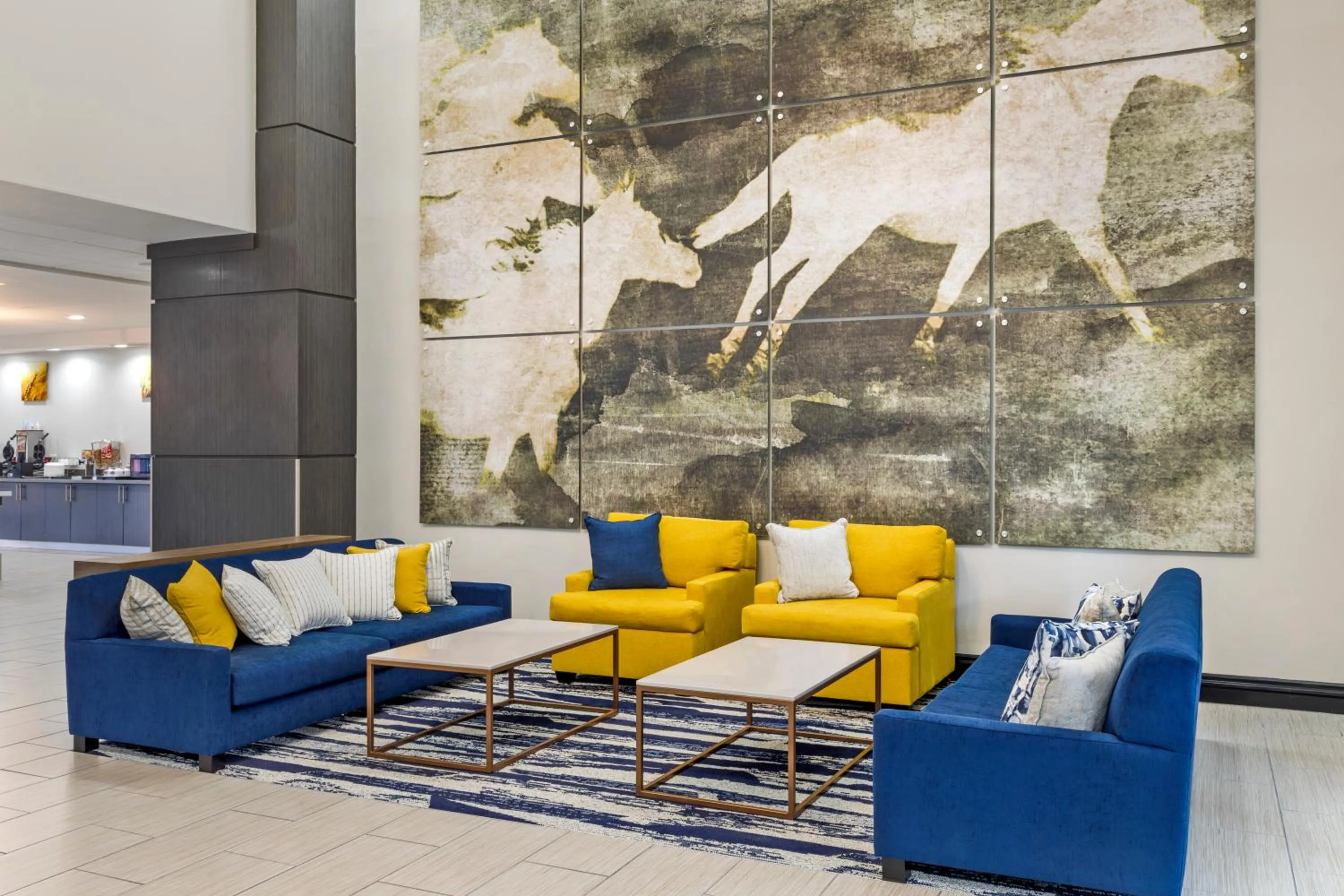 Lobby or reception in Comfort Inn & Suites Irving Las Colinas DFW