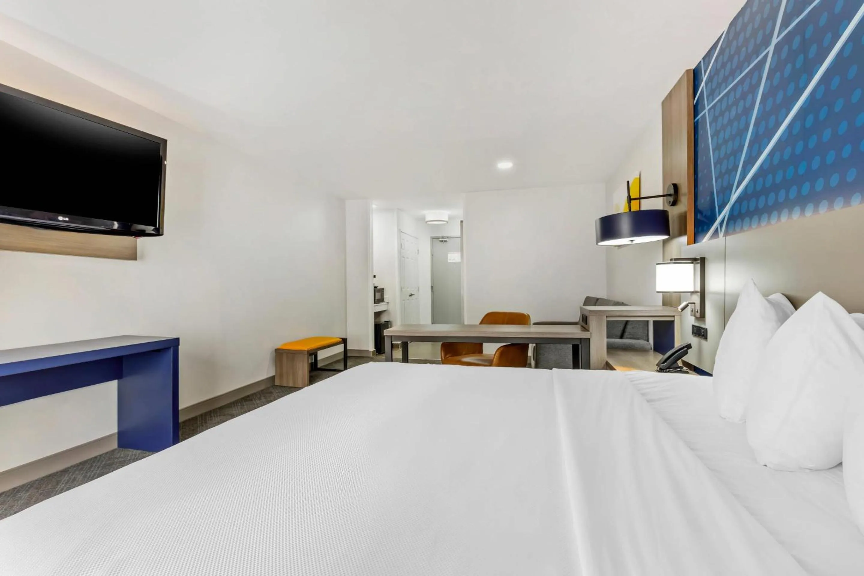 Bedroom, Bed in Comfort Inn & Suites Irving Las Colinas DFW