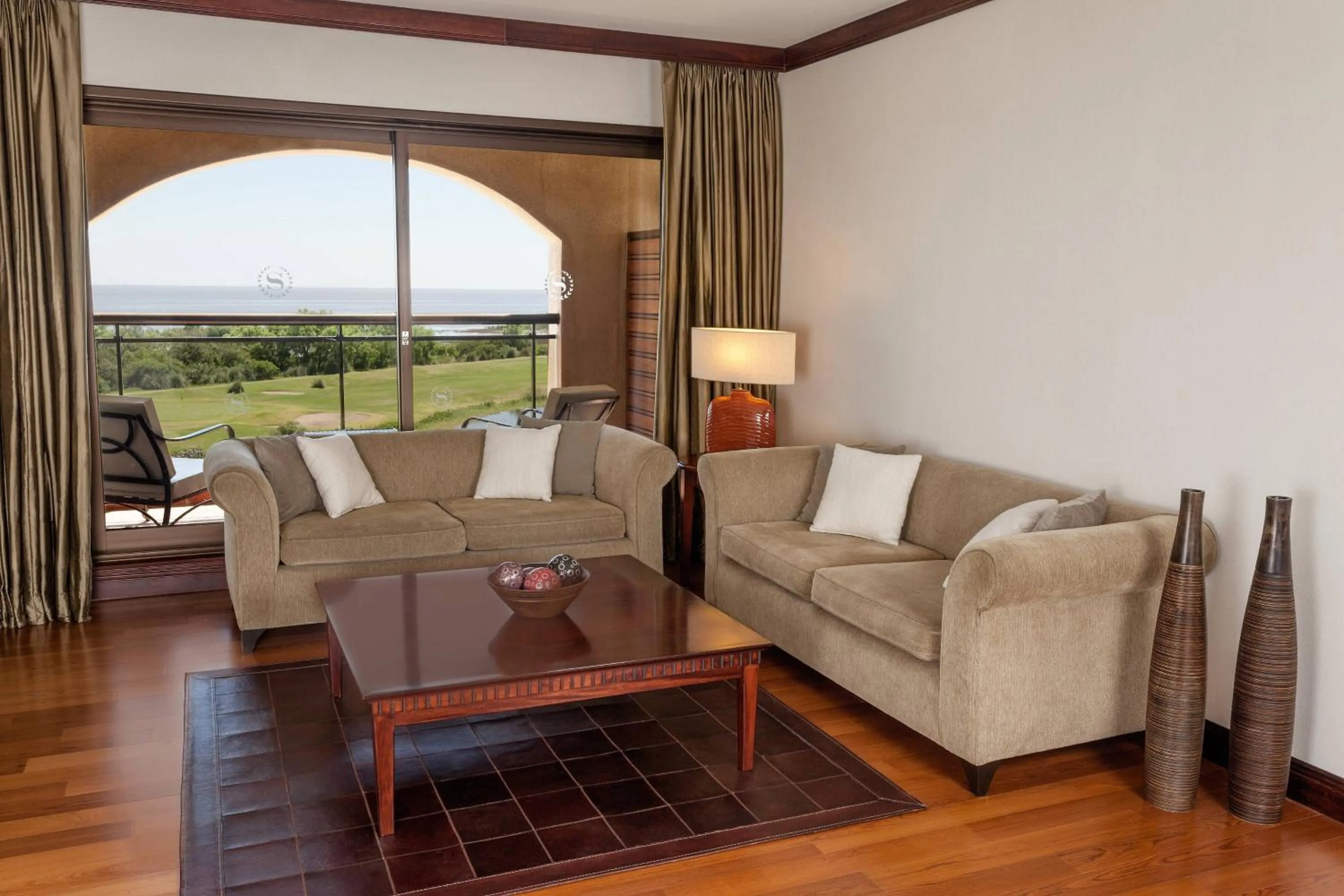 Photo of the whole room in Sheraton Colonia Golf & Spa Resort