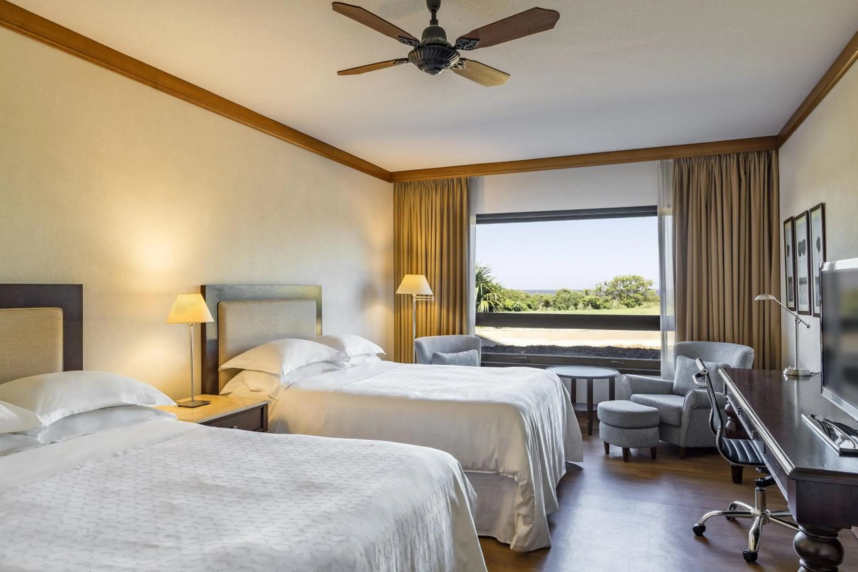 Photo of the whole room, Bed in Sheraton Colonia Golf & Spa Resort