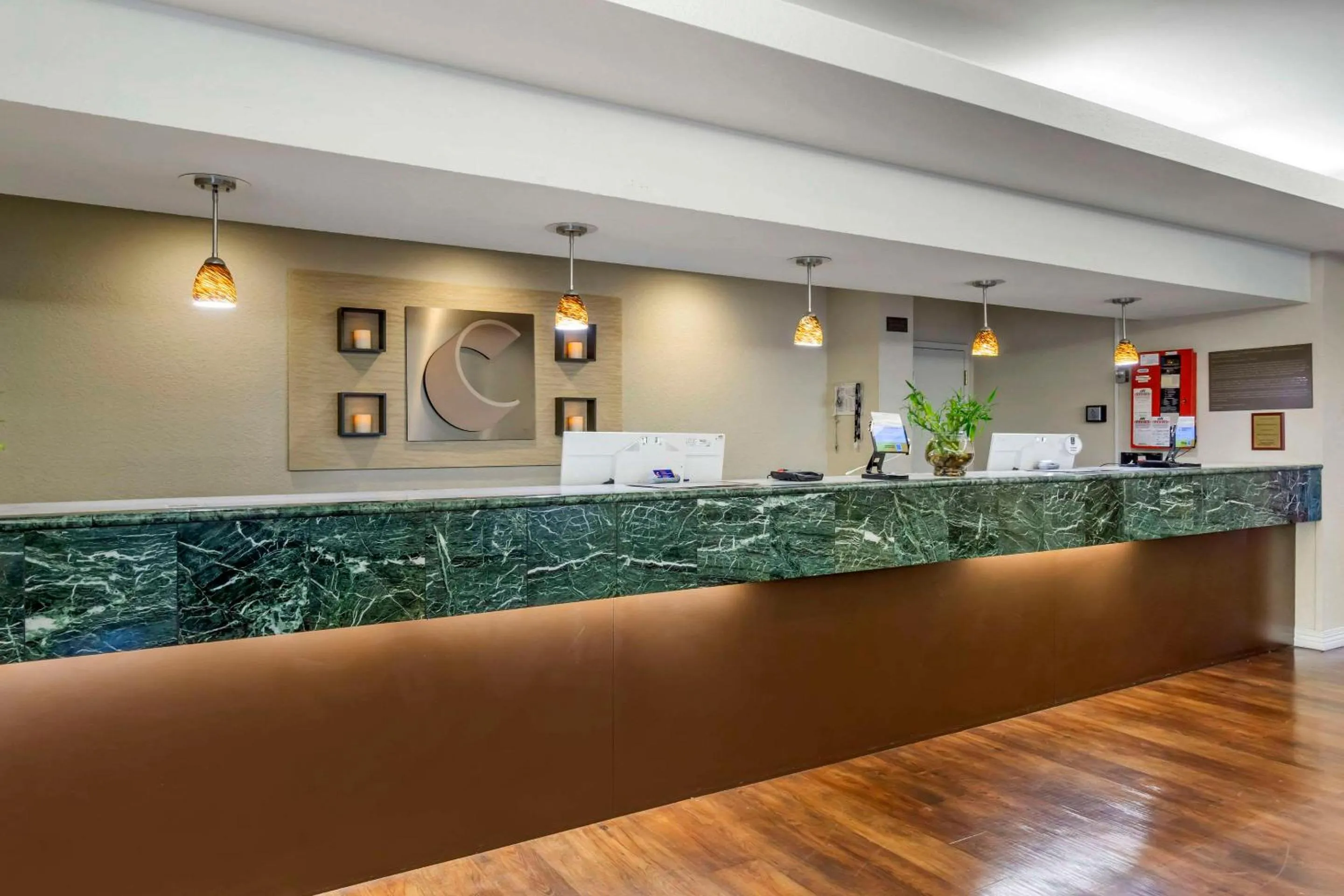 Lobby or reception in Comfort Inn & Suites Sea-Tac Airport