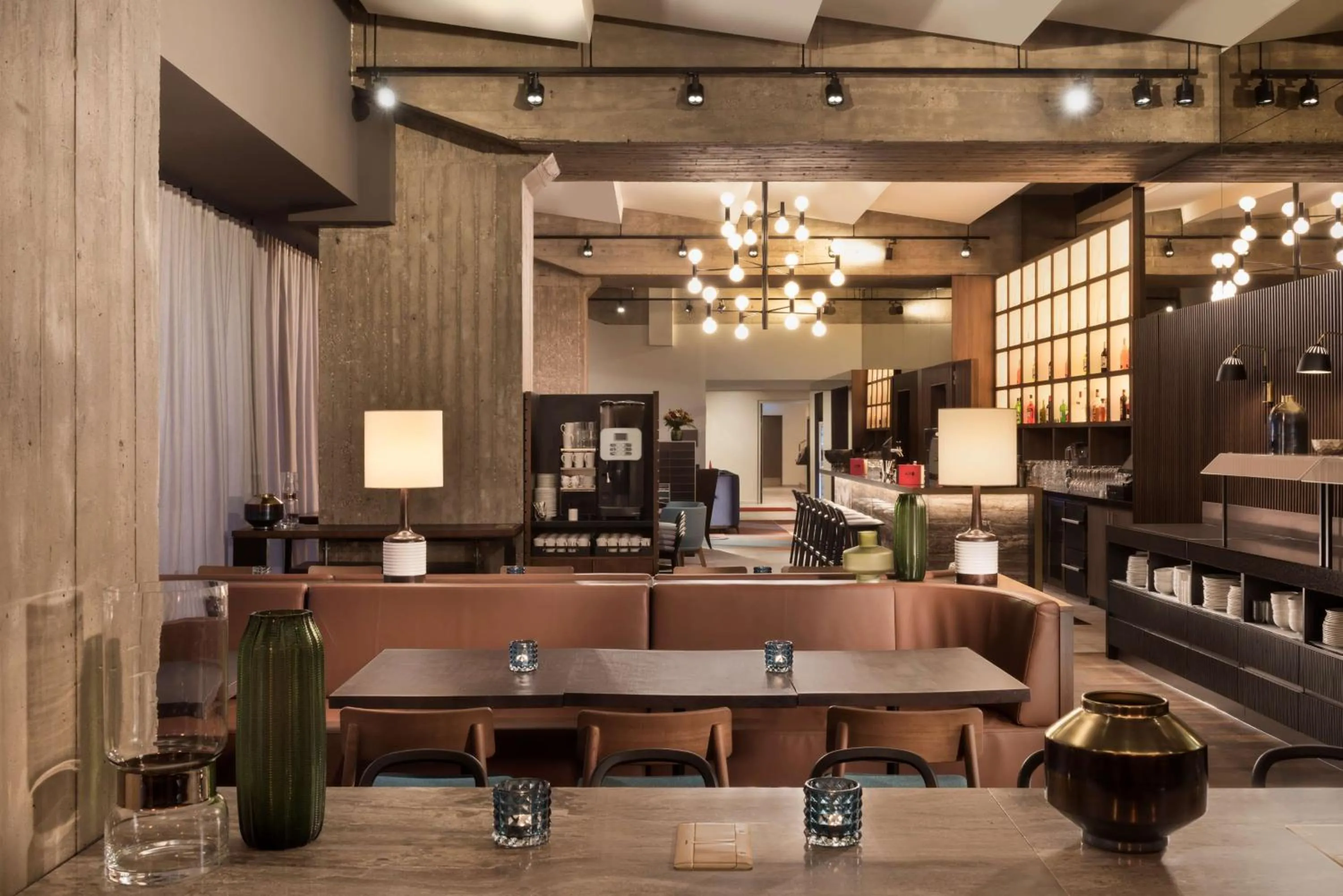 Restaurant/places to eat in Adina Apartment Hotel Leipzig