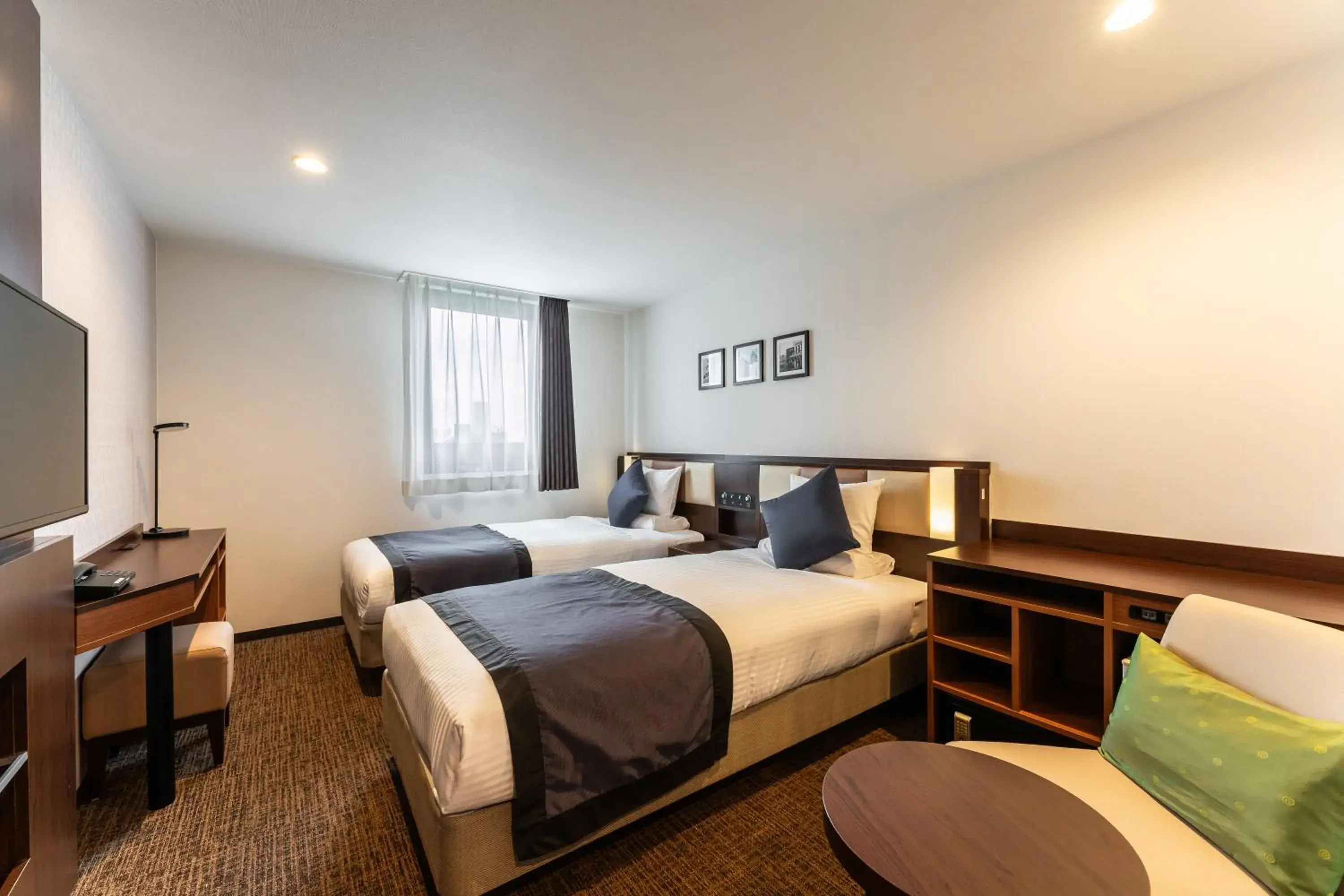 Superior Twin Room - single occupancy - Annex - Smoking in HOTEL MYSTAYS Kanazawa Castle Superior Twin Room - single occupancy - Annex - Smoking in HOTEL MYSTAYS Kanazawa Castle