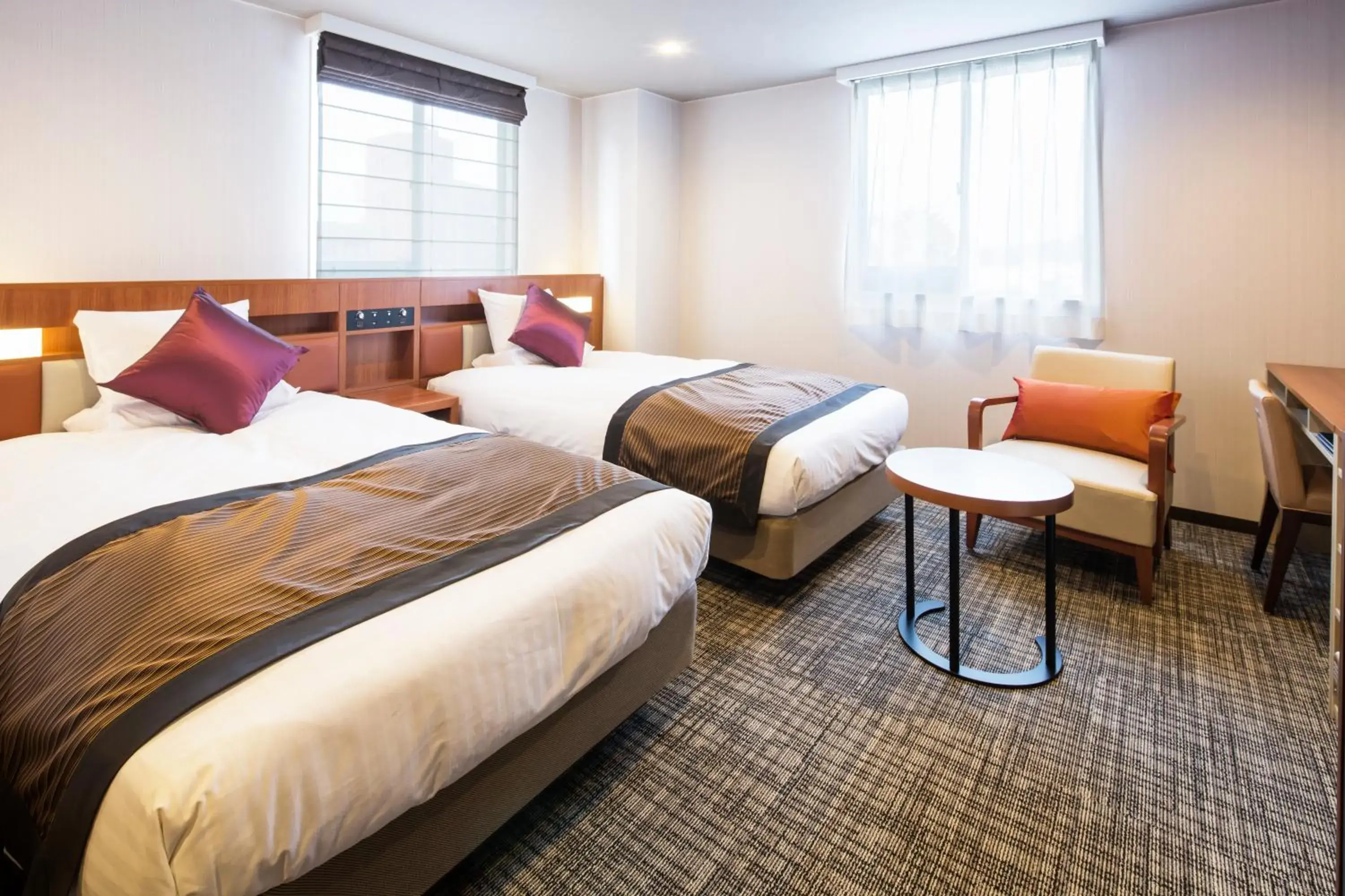 Photo of the whole room, Bed in HOTEL MYSTAYS Kanazawa Castle Photo of the whole room, Bed in HOTEL MYSTAYS Kanazawa Castle