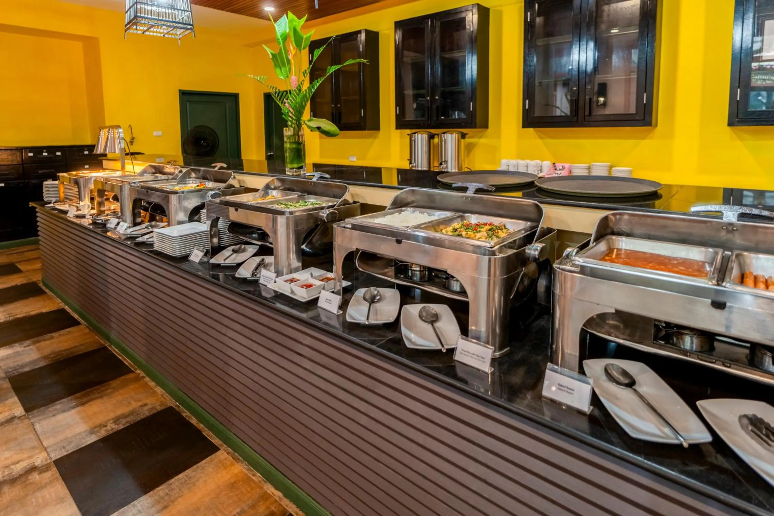 Restaurant/places to eat in Baan Khaolak Beach Resort