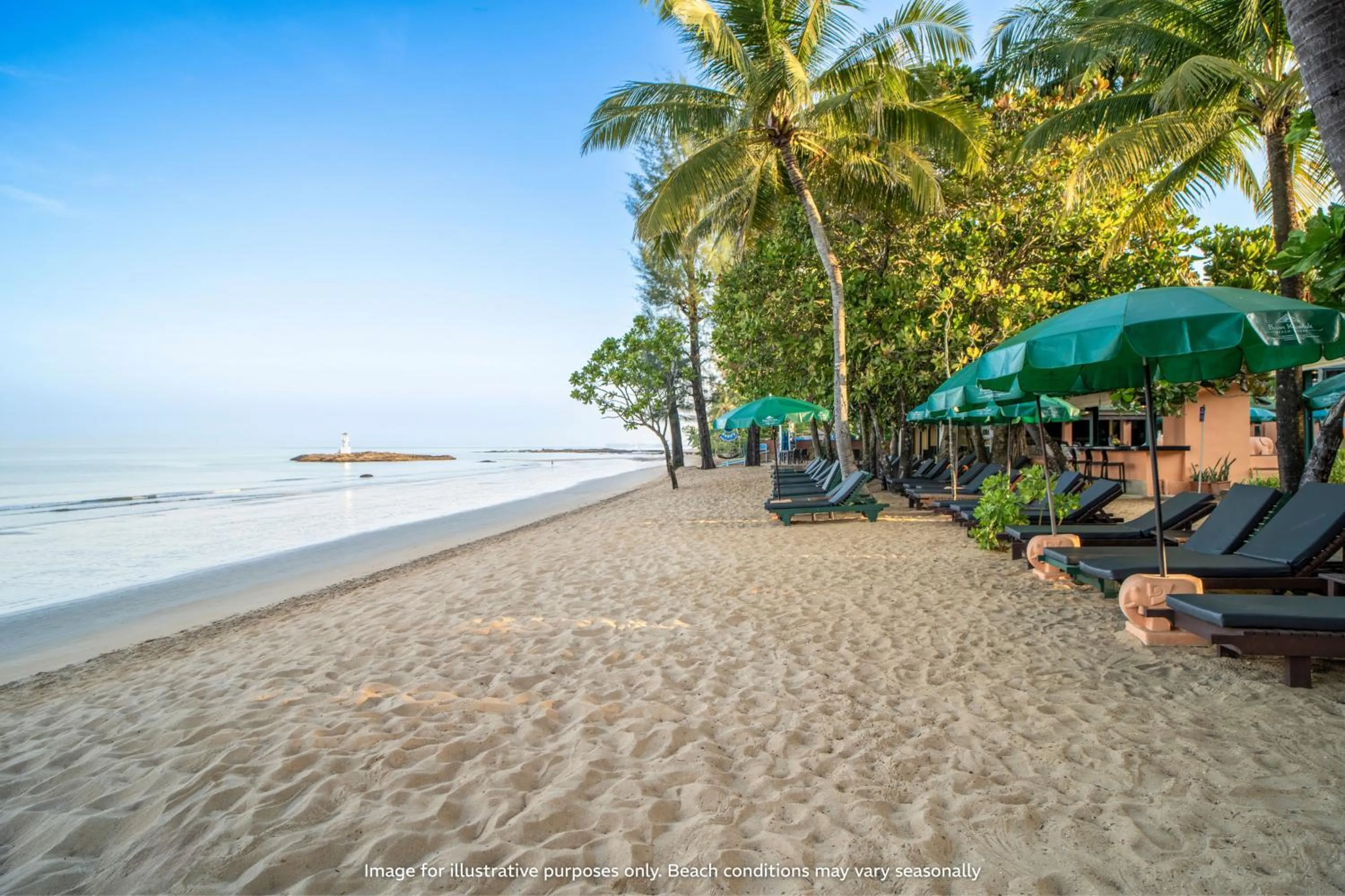 Beach in Baan Khaolak Beach Resort