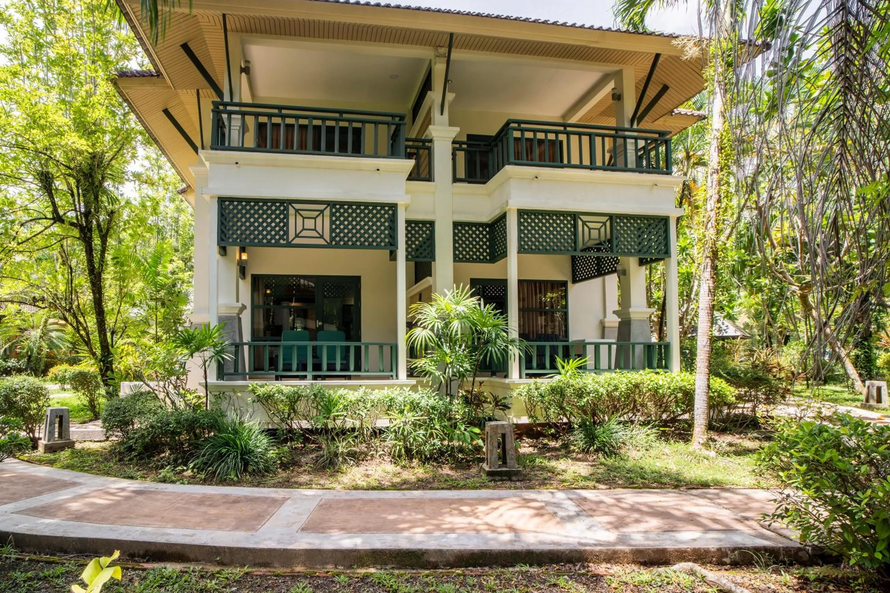 Property building in Baan Khaolak Beach Resort