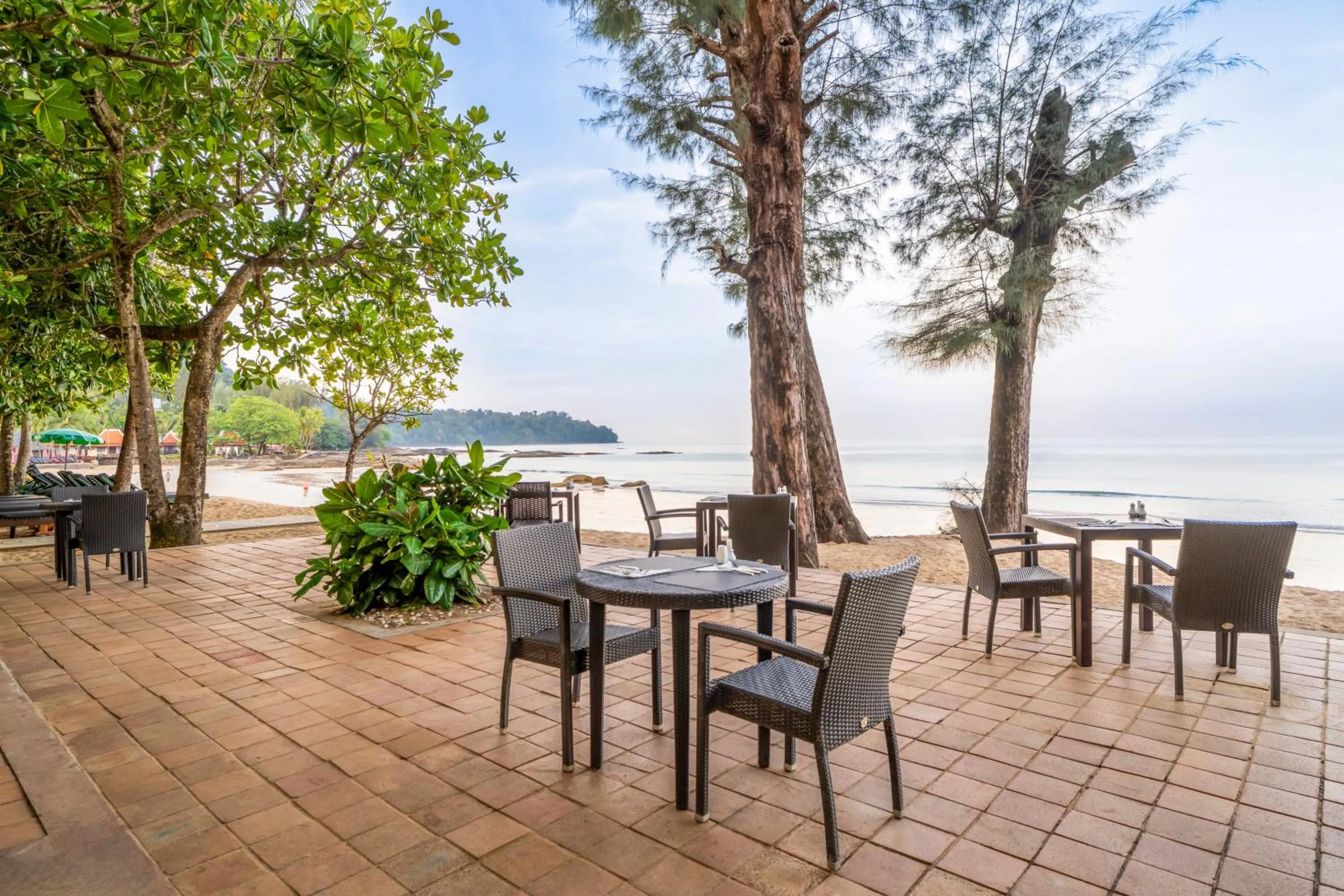 Restaurant/places to eat in Baan Khaolak Beach Resort