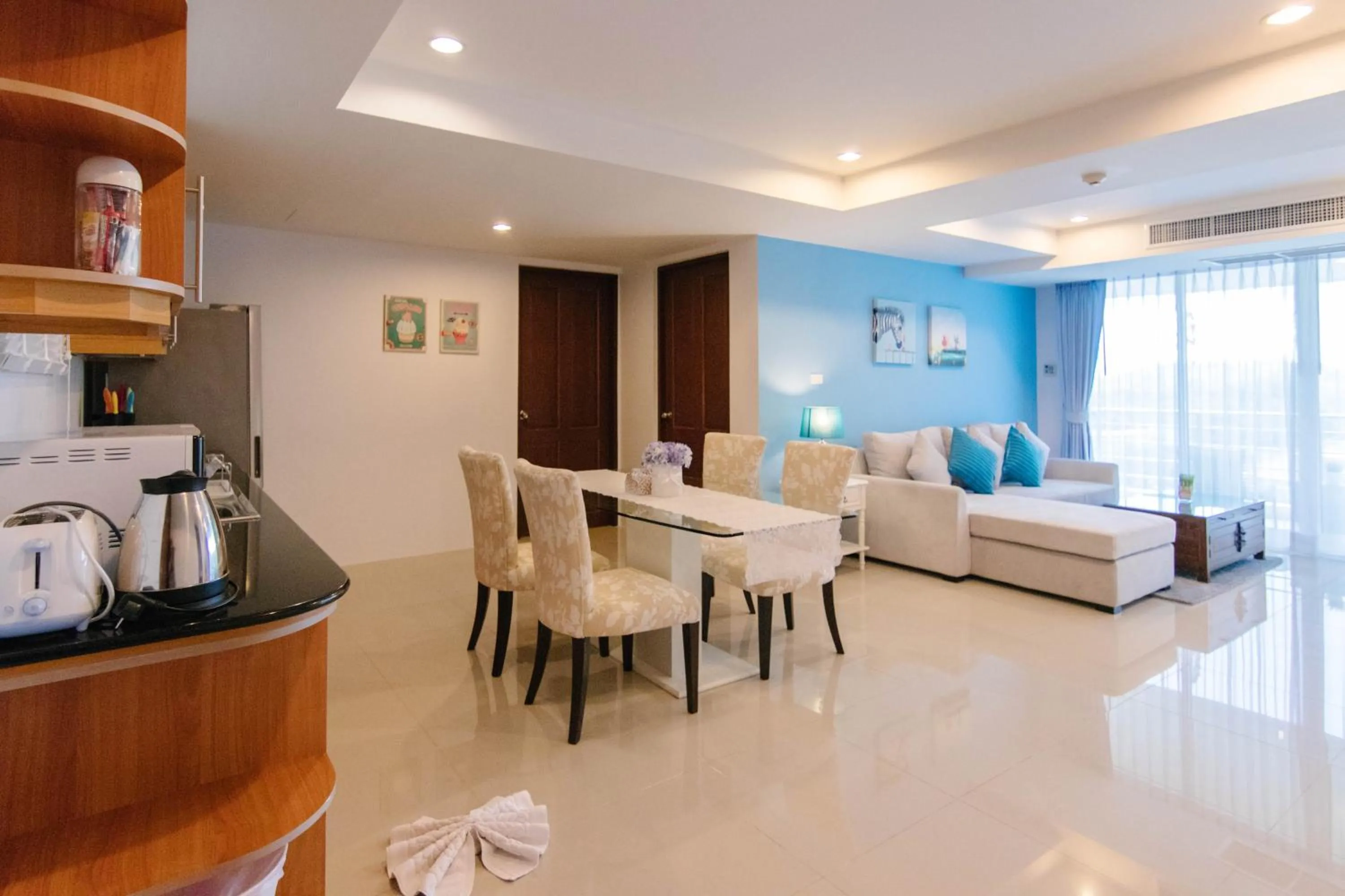 Restaurant/places to eat in SeaRidge Hua Hin Resort & Poolvilla