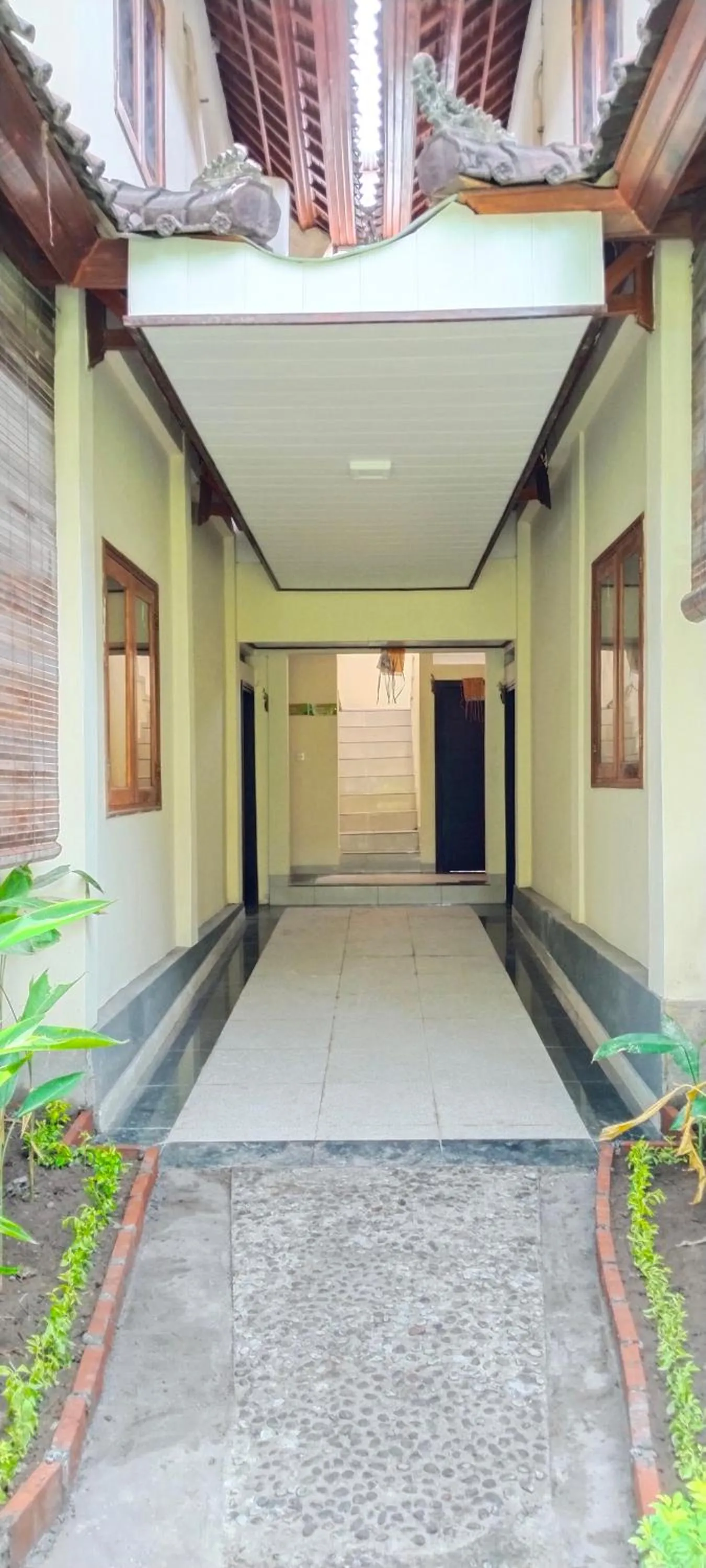 Arya Amed Beach Resort and Dive Center