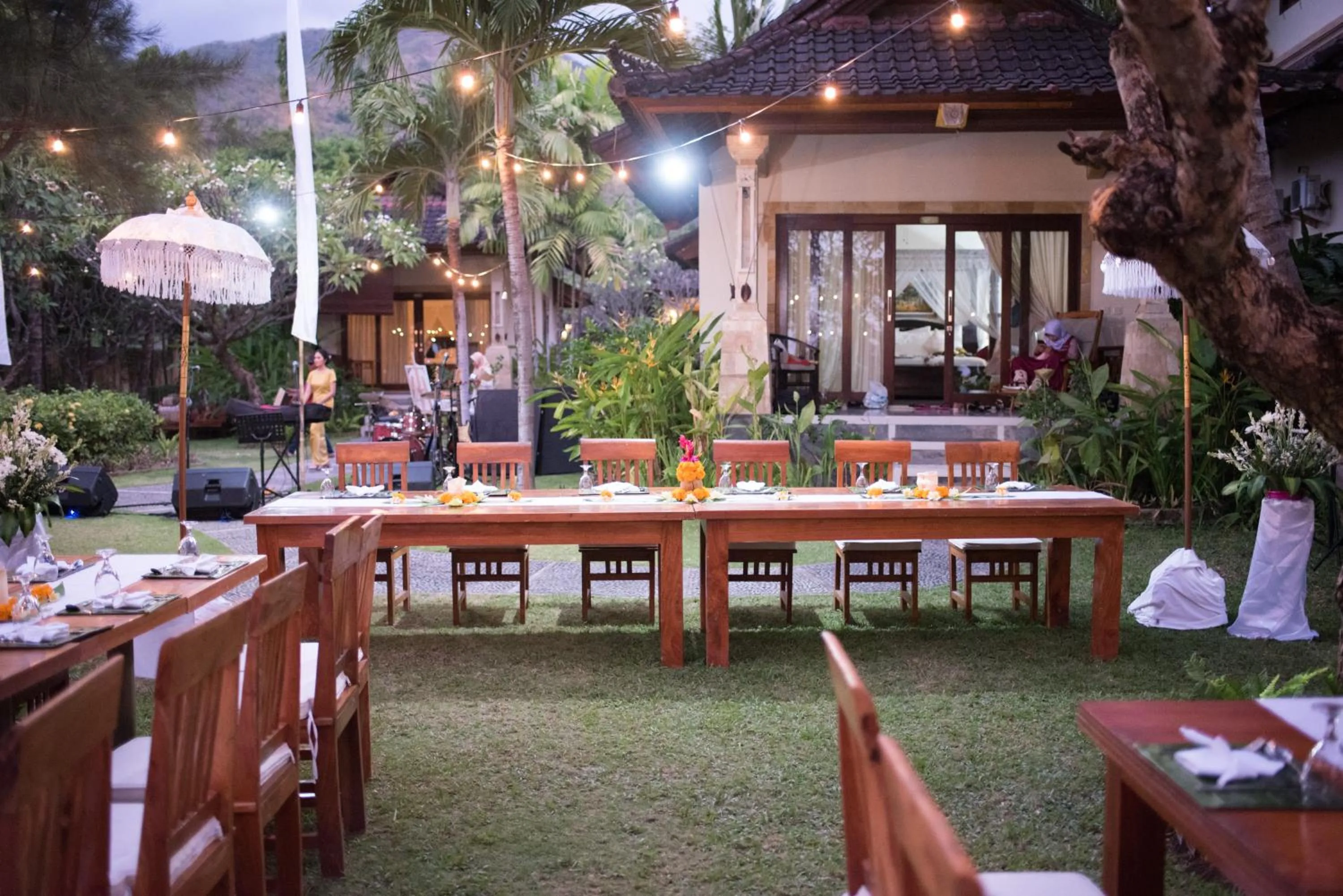 BBQ facilities in Arya Amed Beach Resort and Dive Center