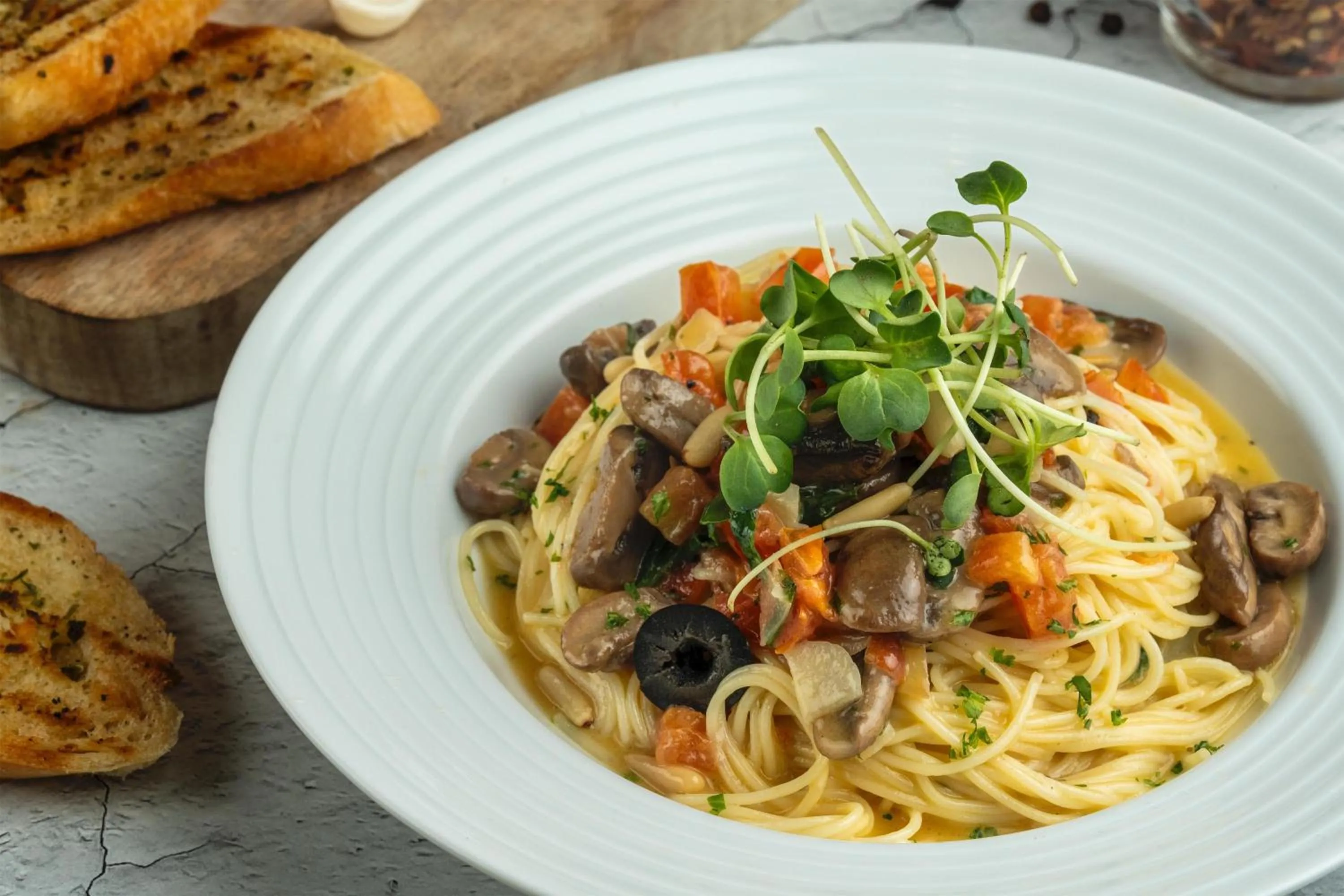 Food and drinks in Radisson Blu Plaza Delhi Airport