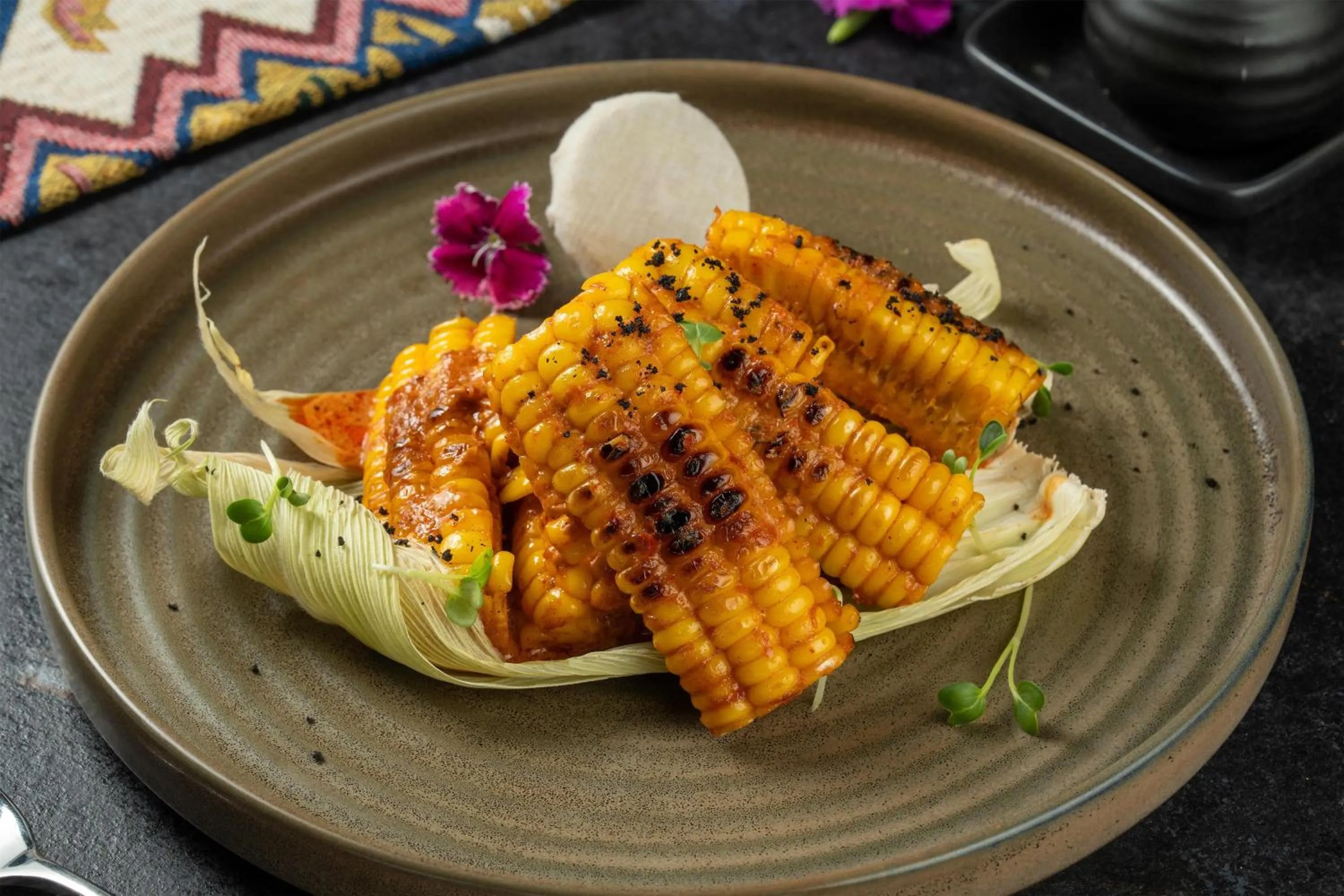 Food and drinks in Radisson Blu Plaza Delhi Airport