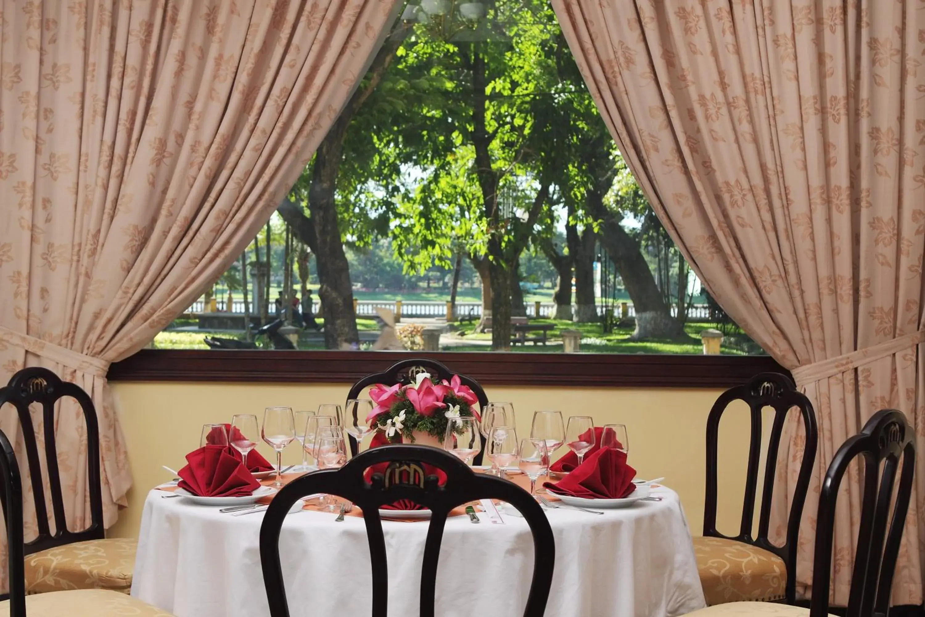 Restaurant/places to eat in Saigon Morin Hotel Restaurant/places to eat in Saigon Morin Hotel