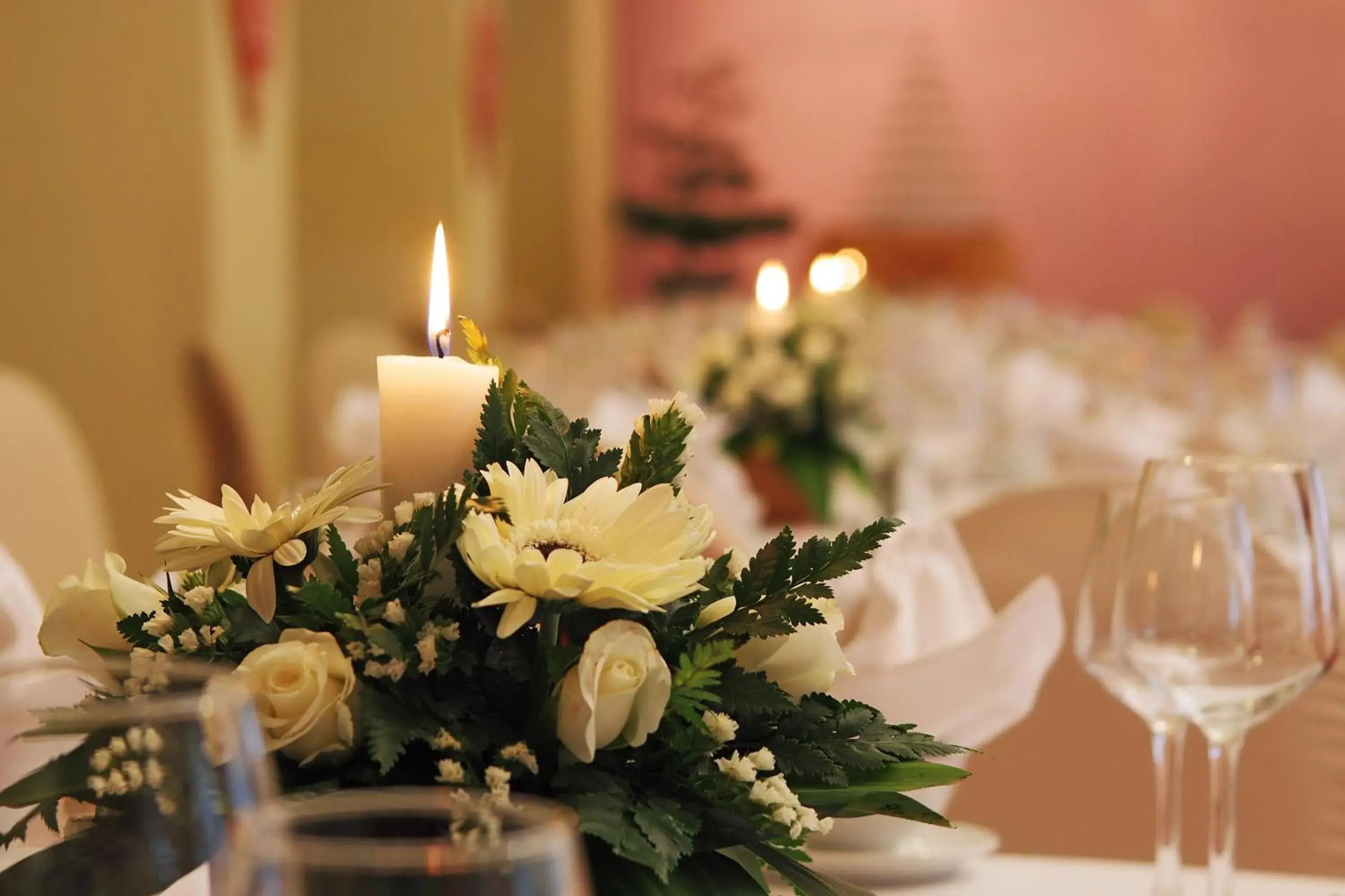 Restaurant/places to eat in Saigon Morin Hotel Restaurant/places to eat in Saigon Morin Hotel