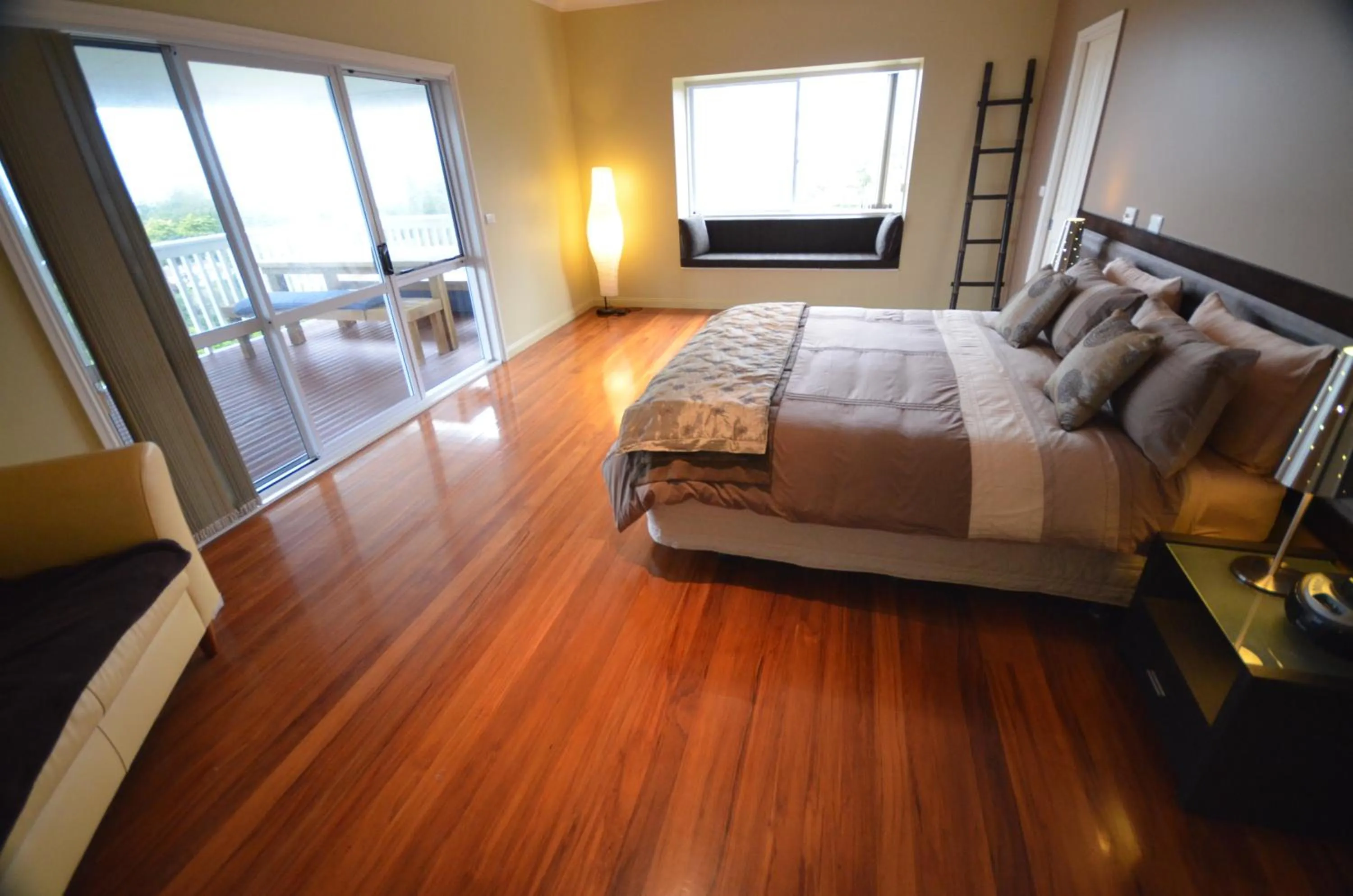 Bed in Cumberland Resort & Spa