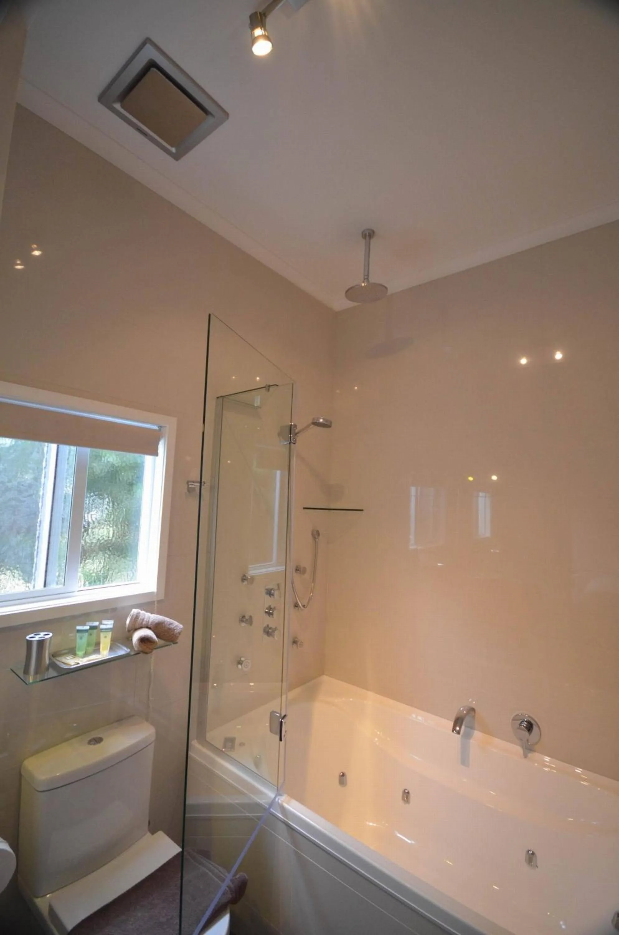 Bathroom in Cumberland Resort & Spa