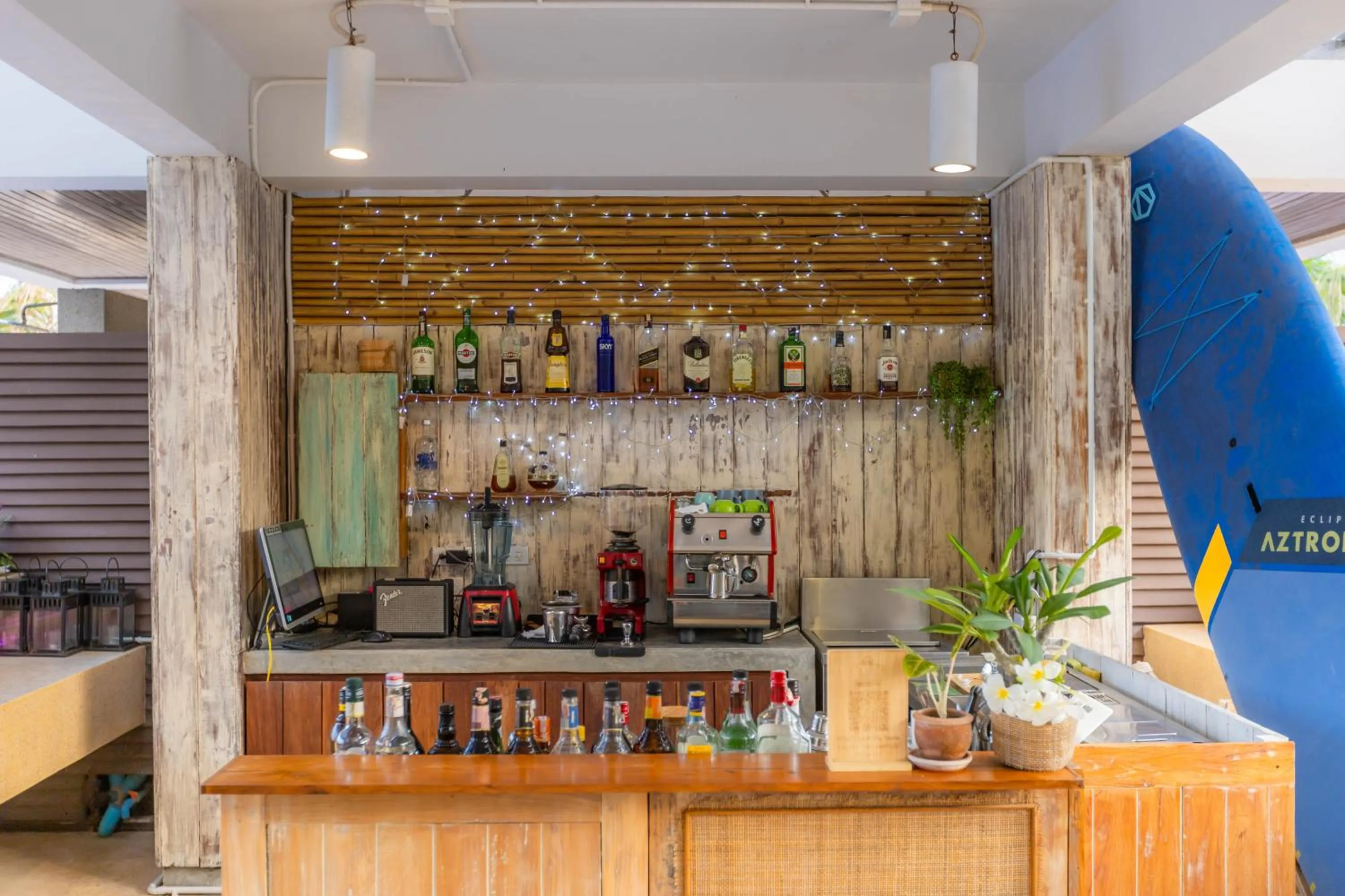 Lounge or bar in Sirarun Resort