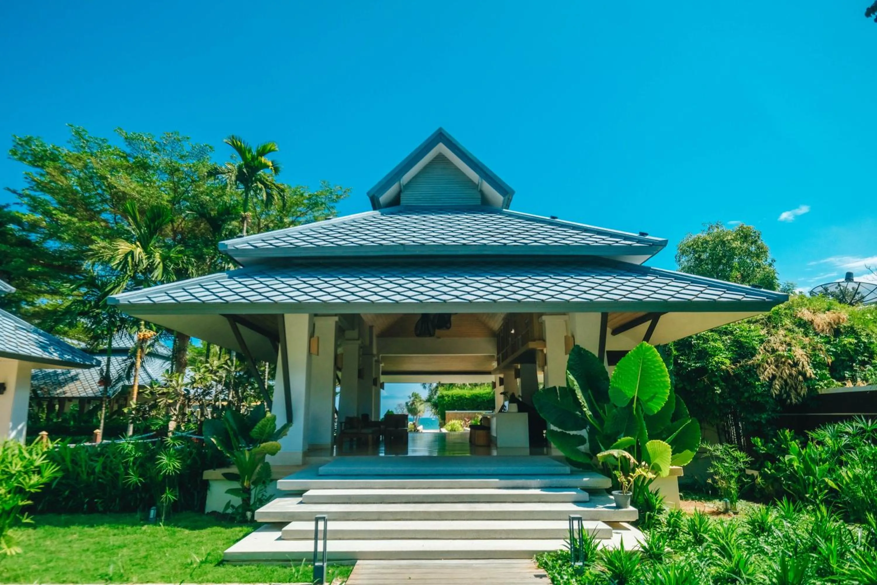 Lobby or reception in Sirarun Resort