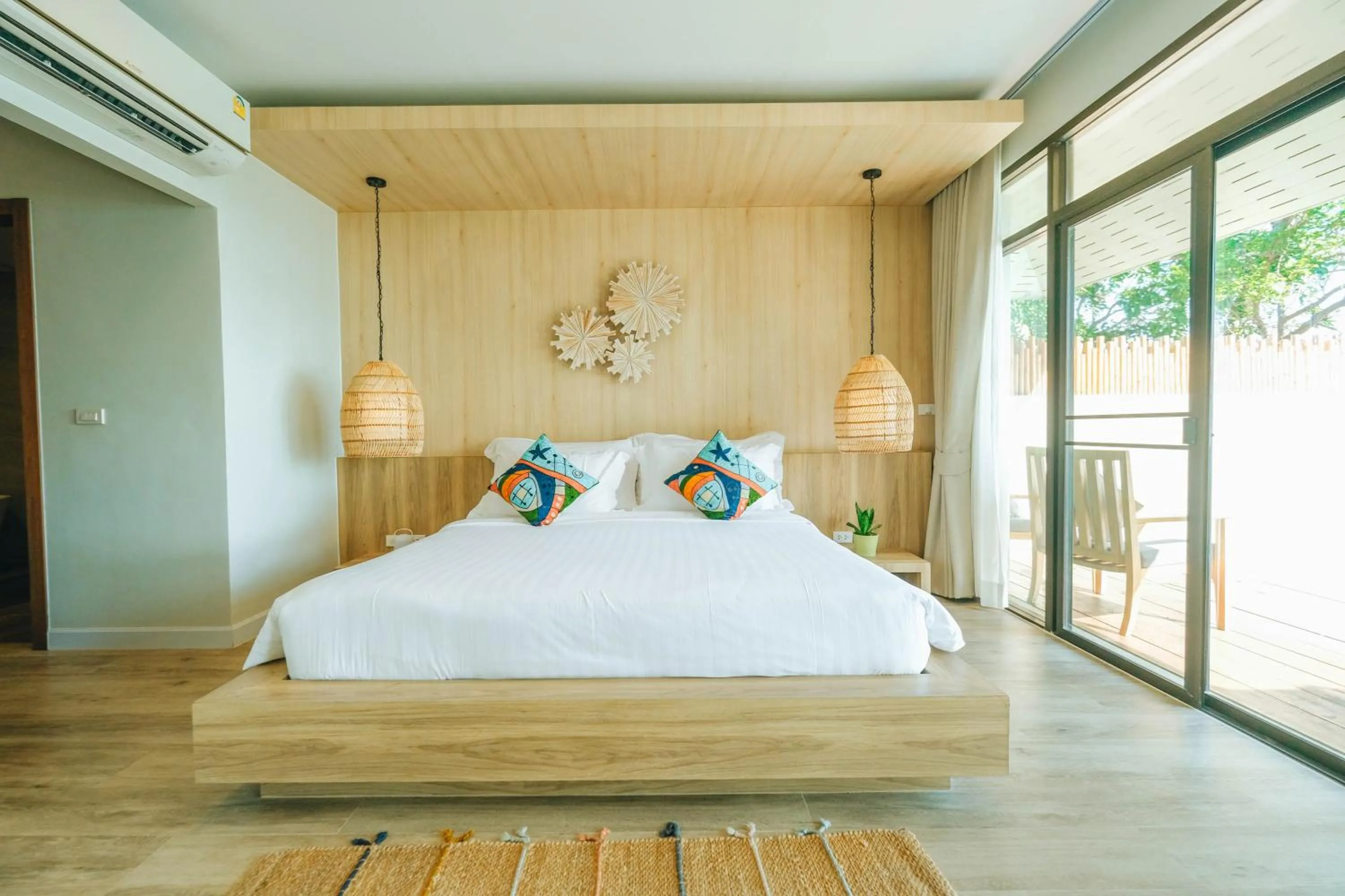 Bedroom, Bed in Sirarun Resort