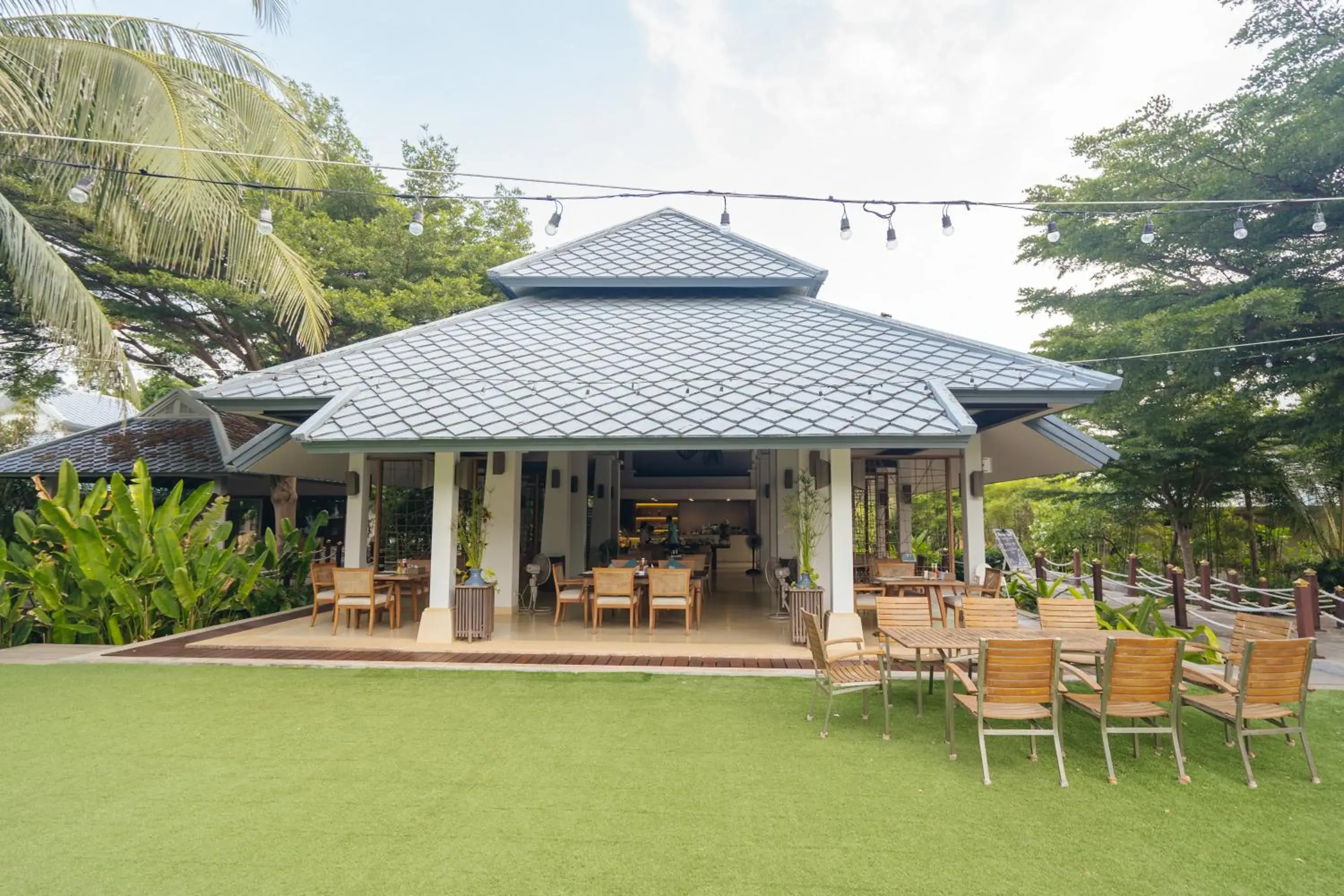 Restaurant/places to eat in Sirarun Resort Restaurant/places to eat in Sirarun Resort