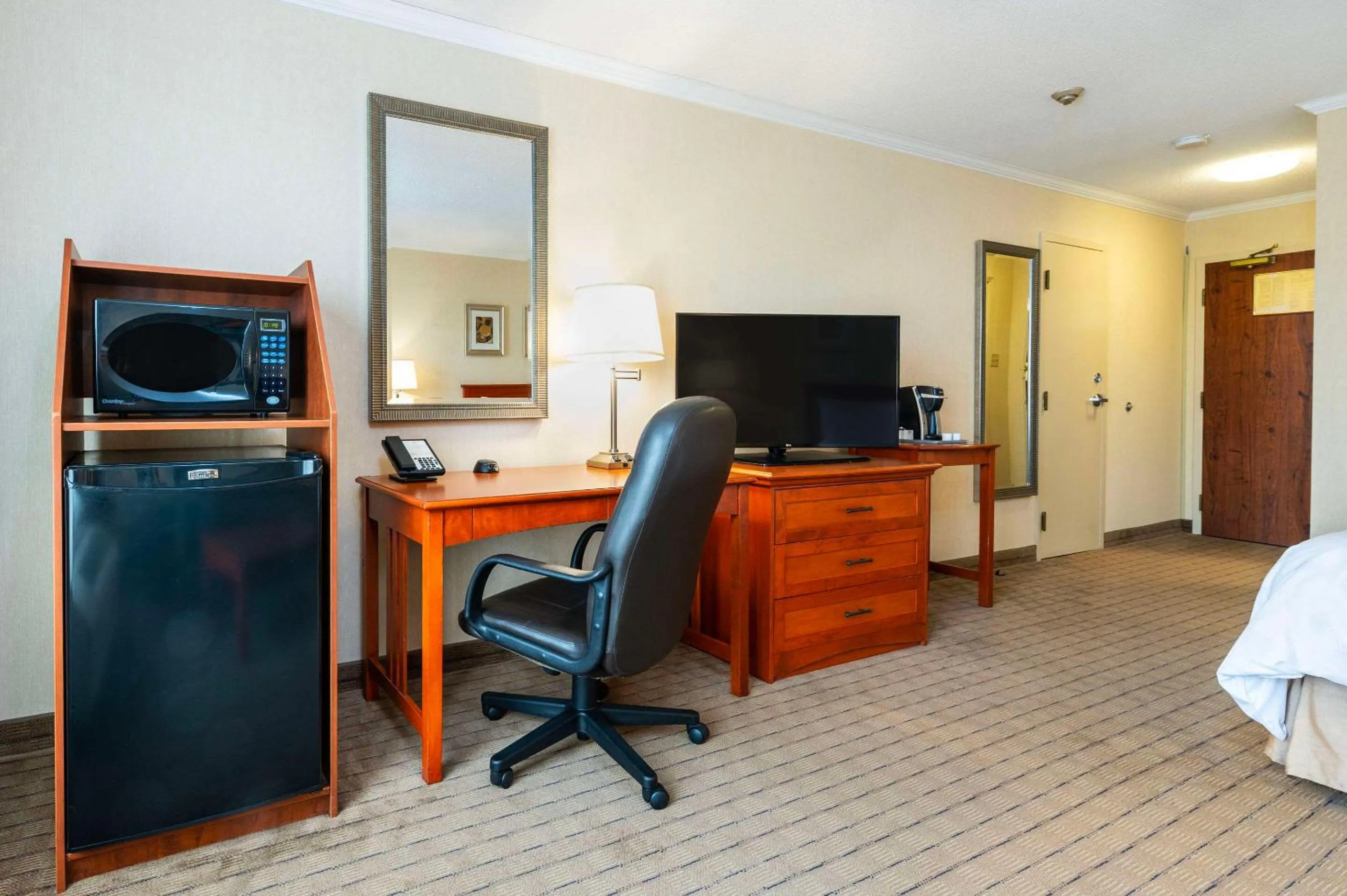 Bedroom in Allure Hotel & Conference Centre, Ascend Hotel Collection