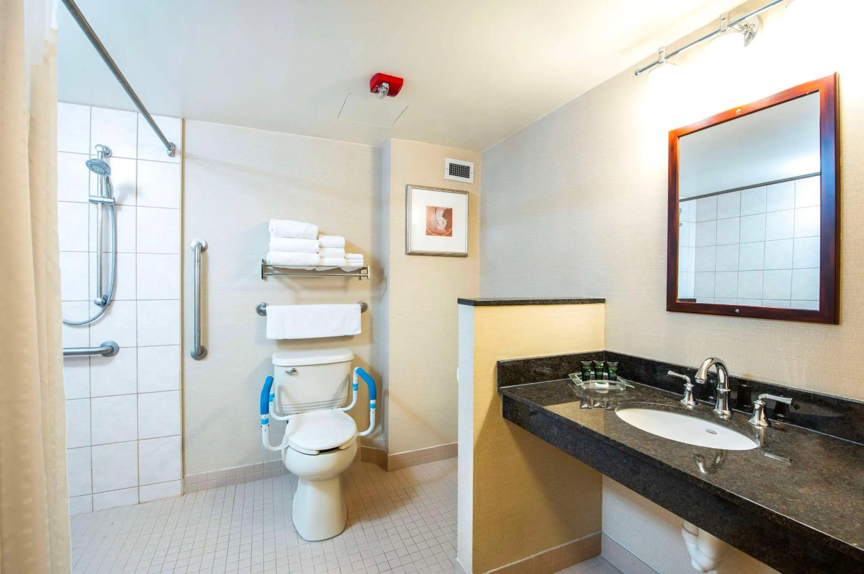 Bedroom in Allure Hotel & Conference Centre, Ascend Hotel Collection