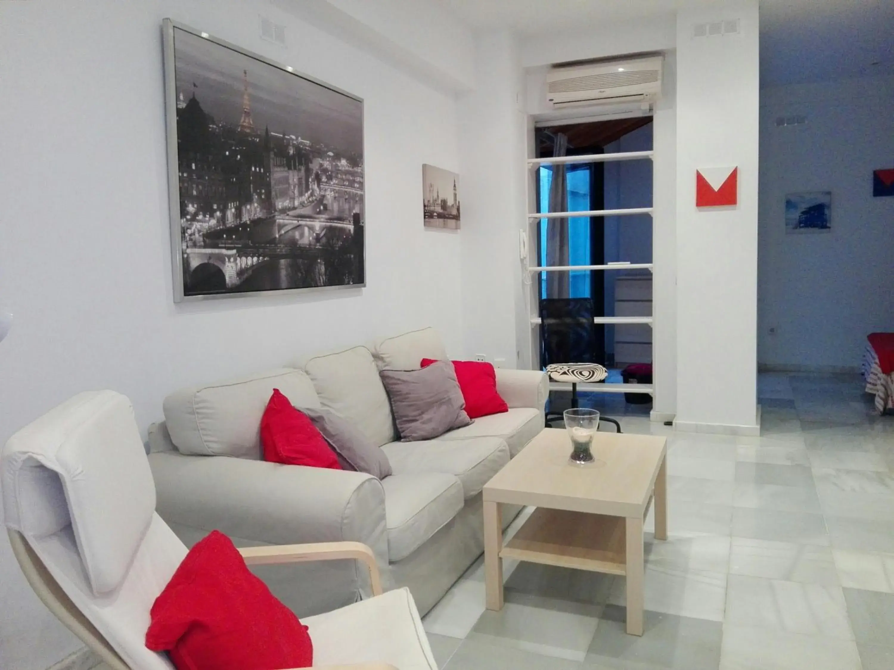 Céntrico Apartamento con Patio Privado Céntrico Apartamento con Patio Privado